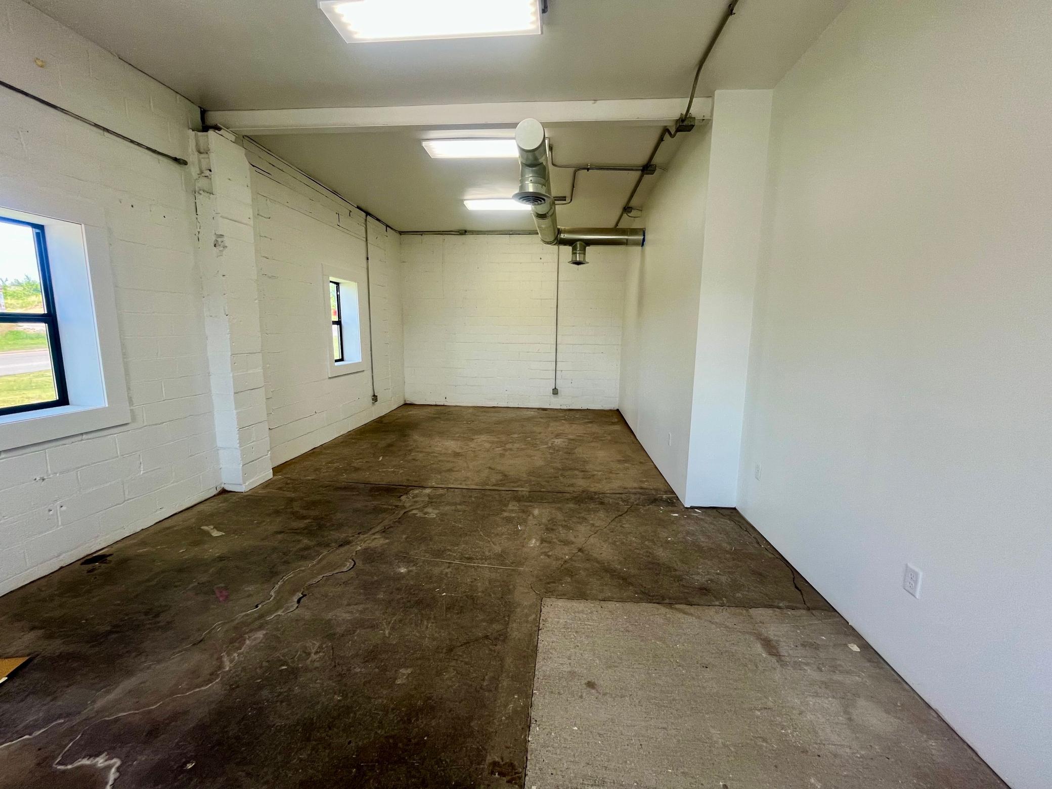 76 21st Street Property Photo 4