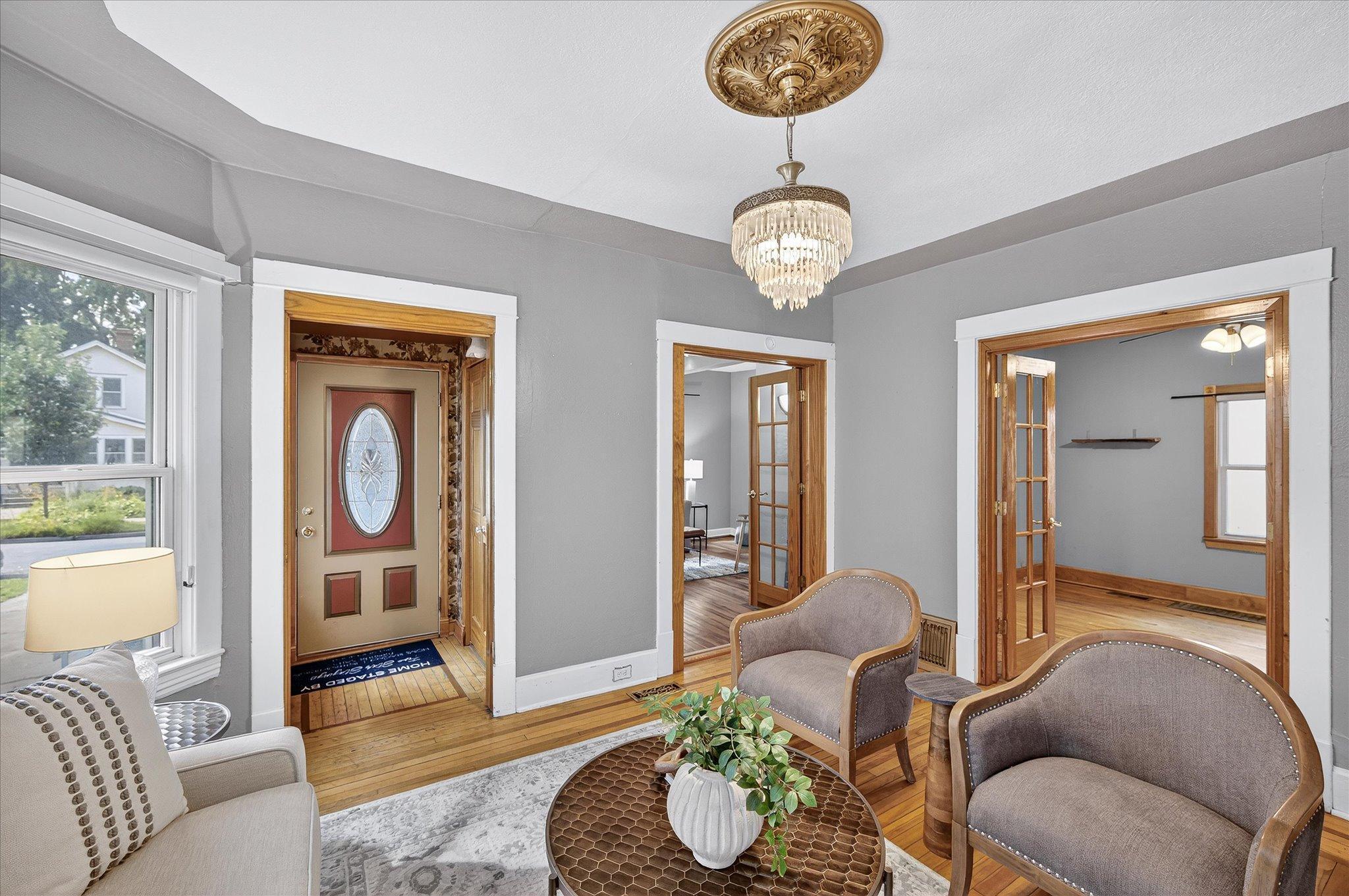 735 Madison Street Property Photo 2