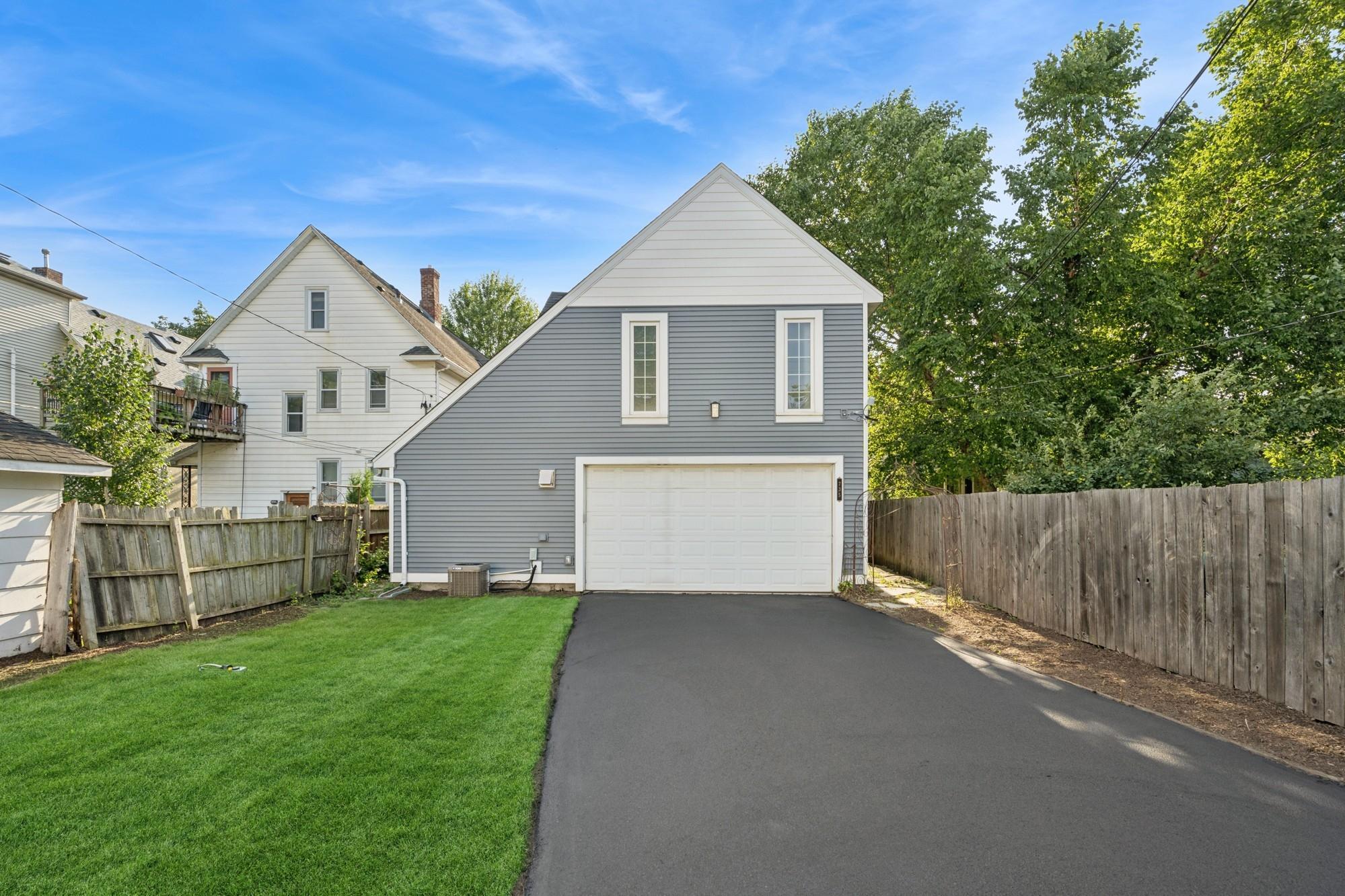 735 Madison Street Property Photo 29