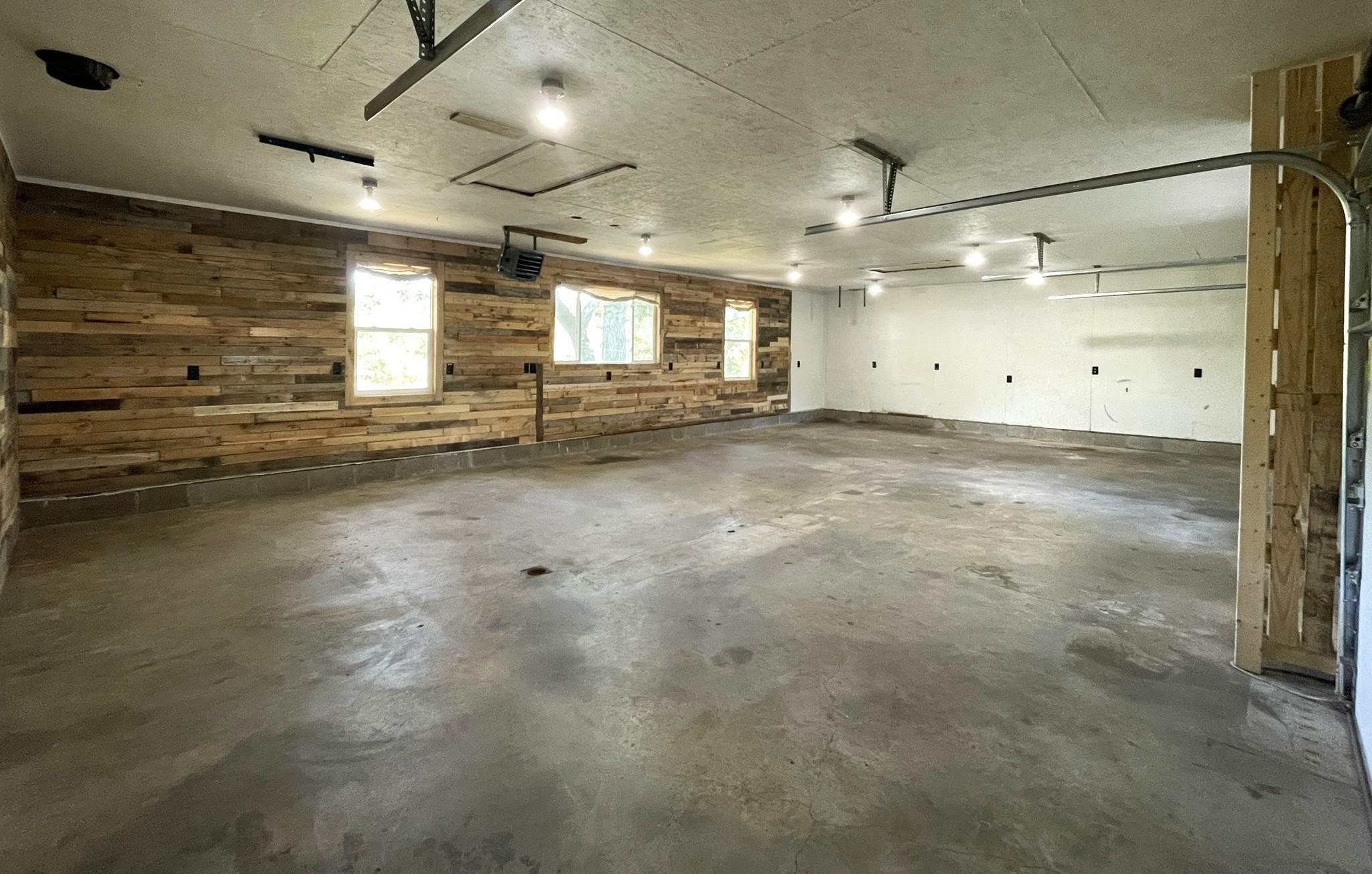 6552 Austin Road Property Photo 9