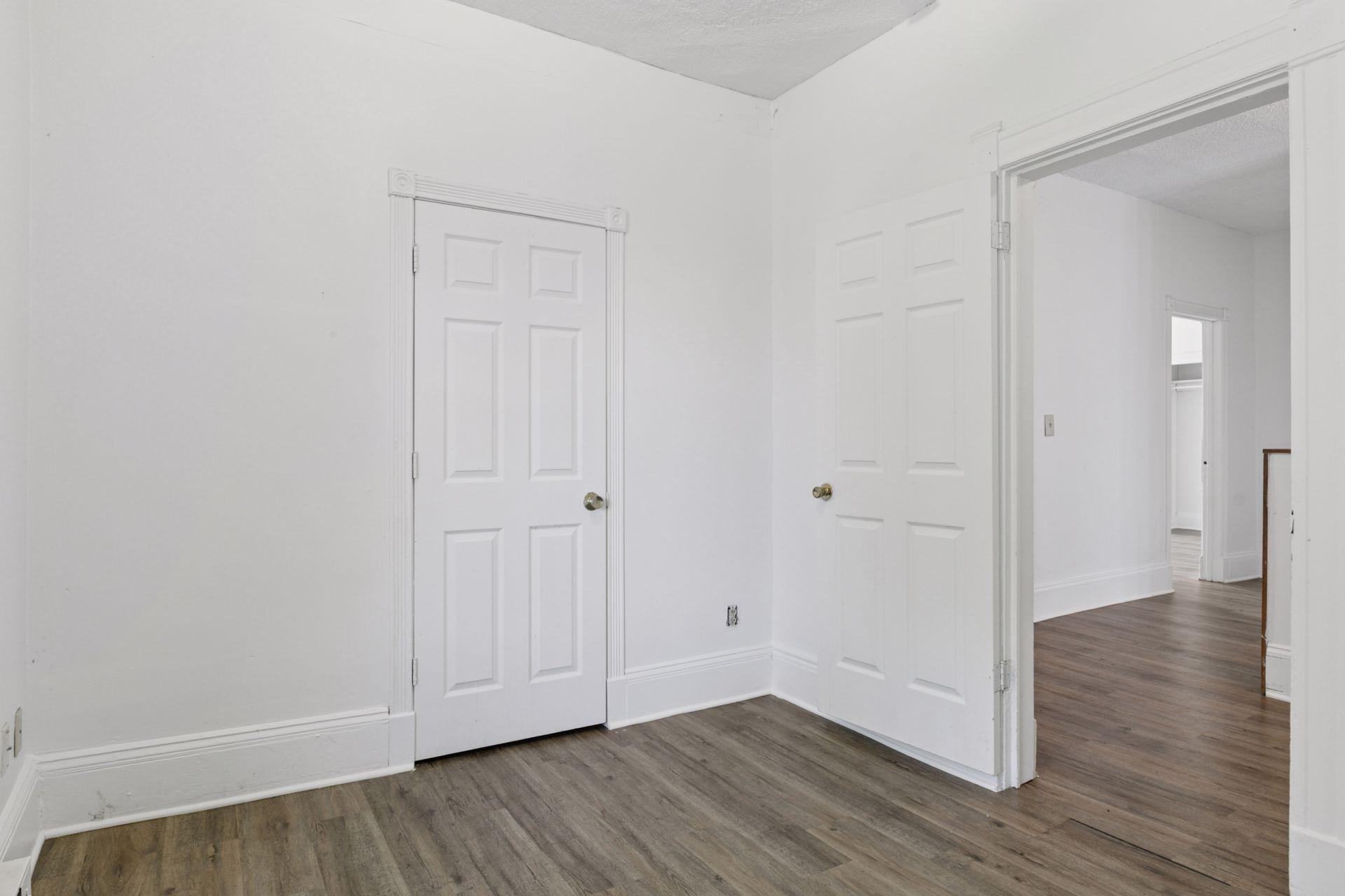 320 W Fuller Avenue Property Photo 16