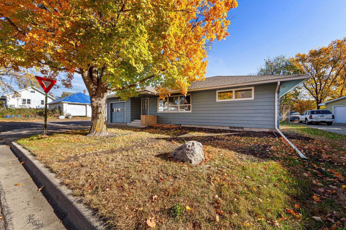 1043 Chase Avenue Property Photo 3