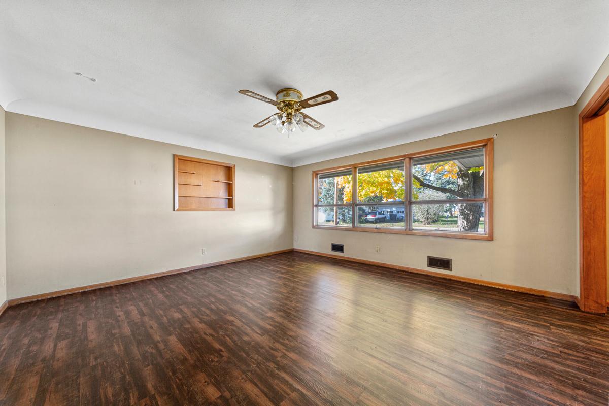 1043 Chase Avenue Property Photo 6