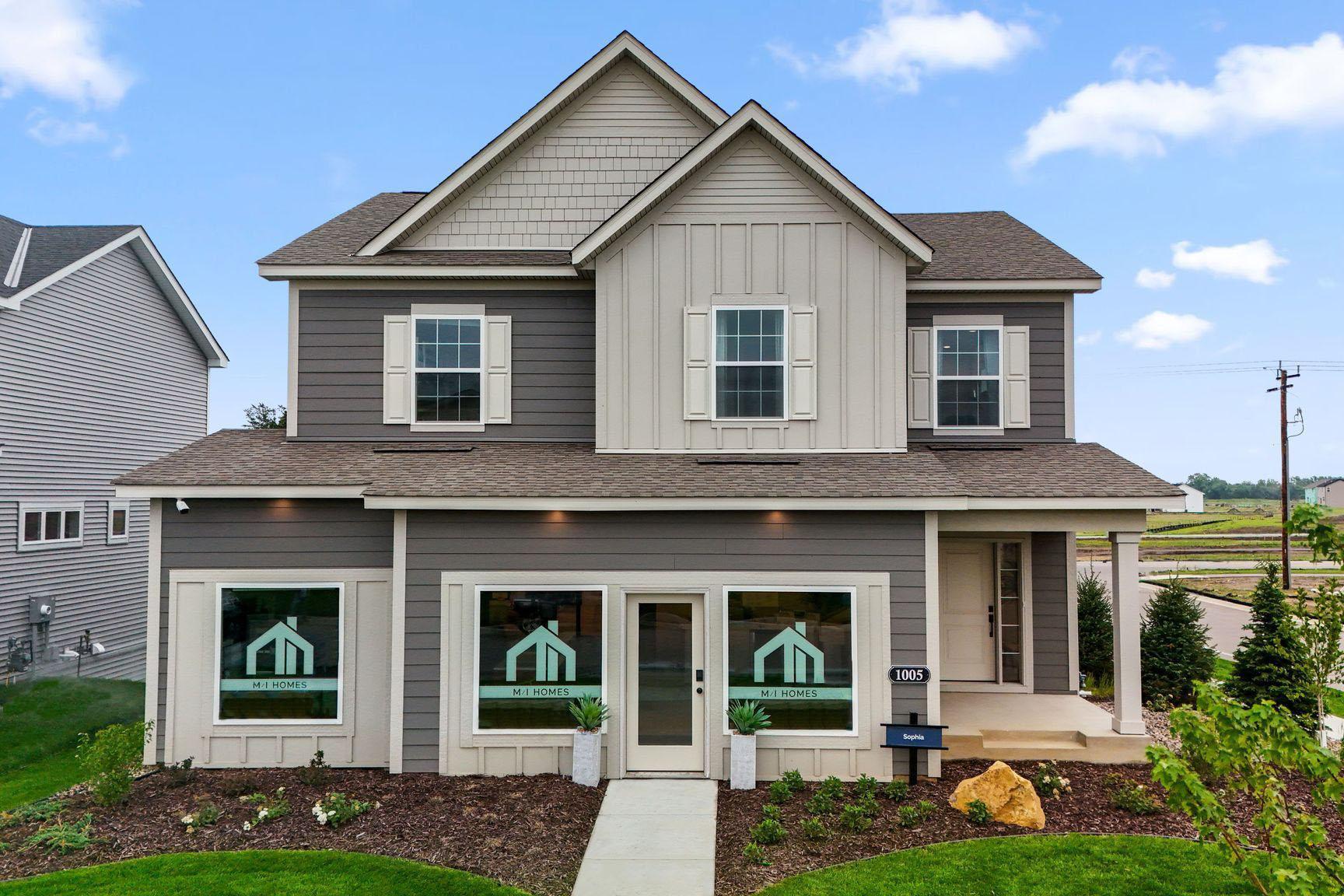 1005 Annagaire Curve Property Photo 1