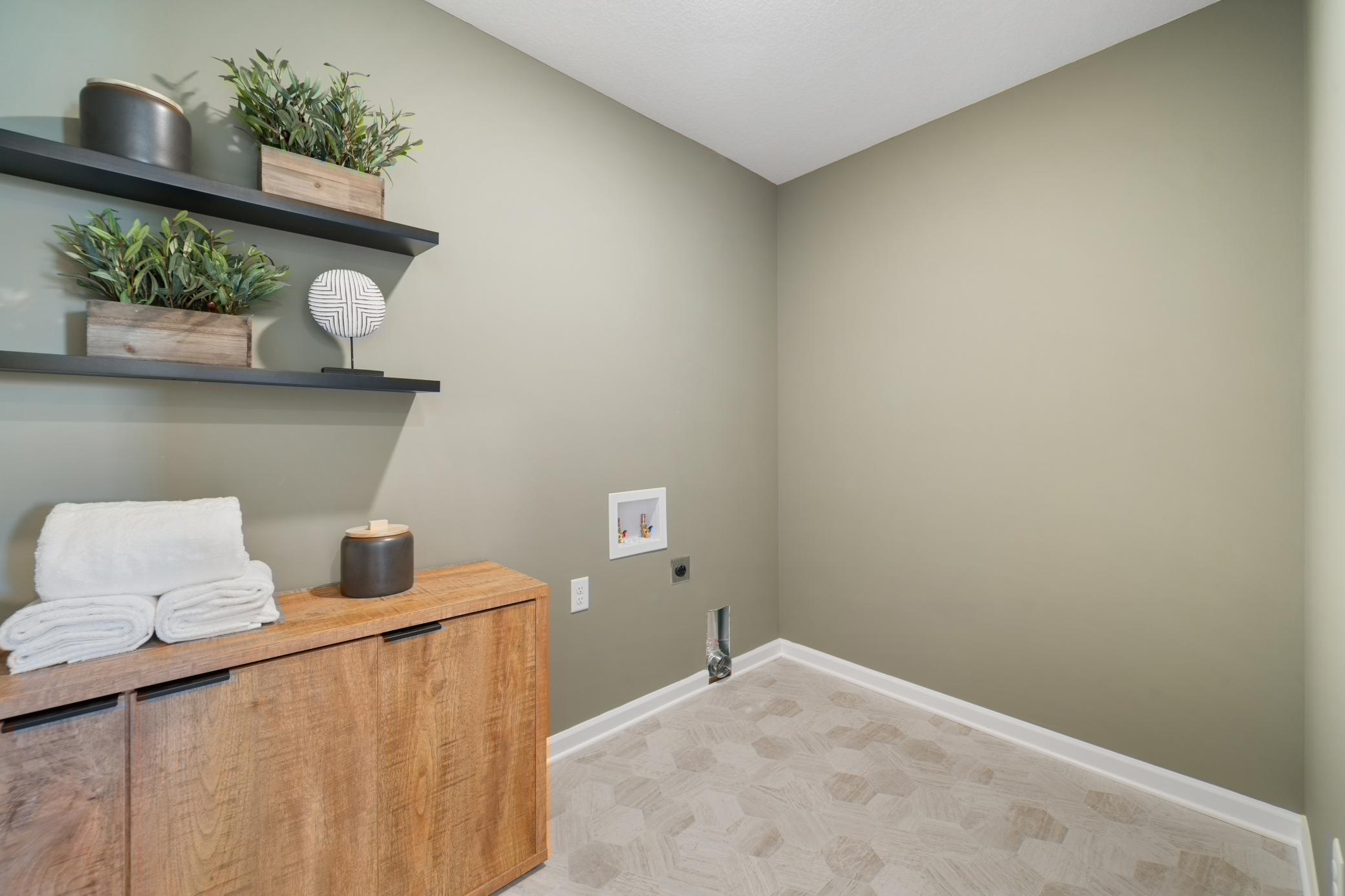 1005 Annagaire Curve Property Photo 21