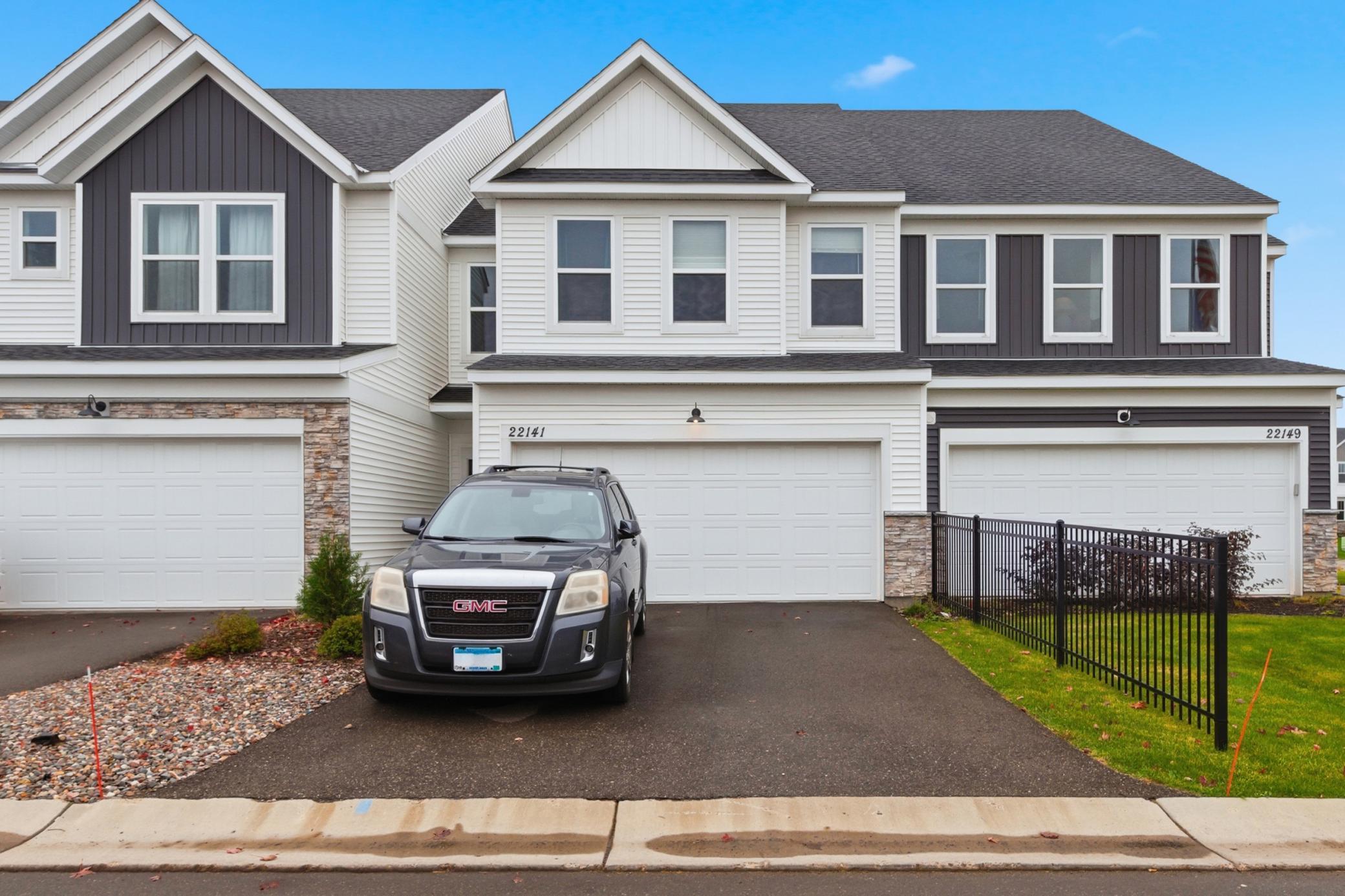 22141 Harvest Avenue Property Photo 1