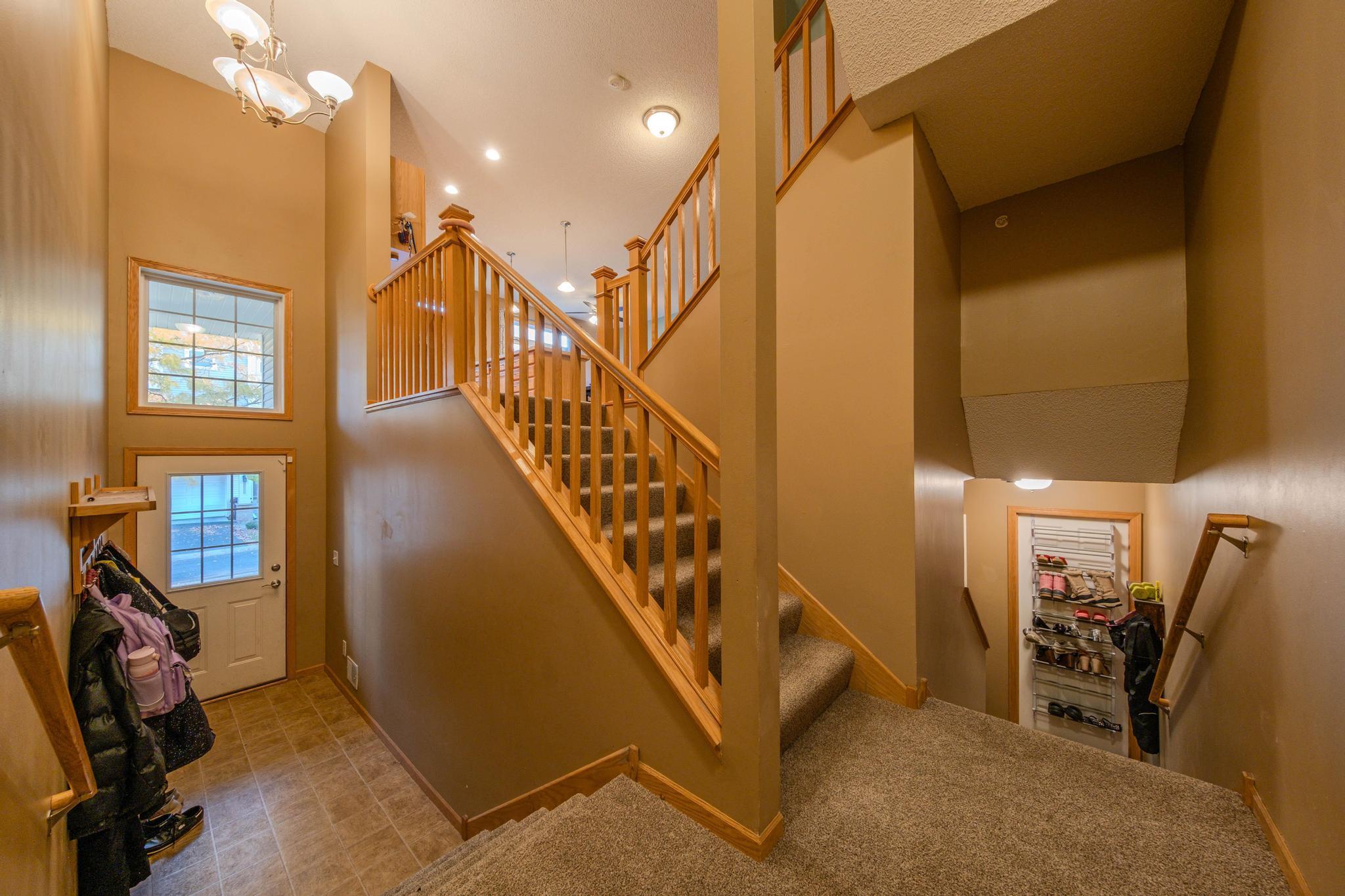 8483 Emery Parkway N Property Photo 3