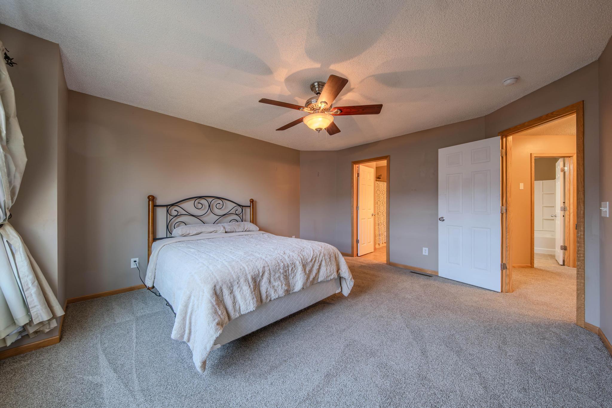 8483 Emery Parkway N Property Photo 20