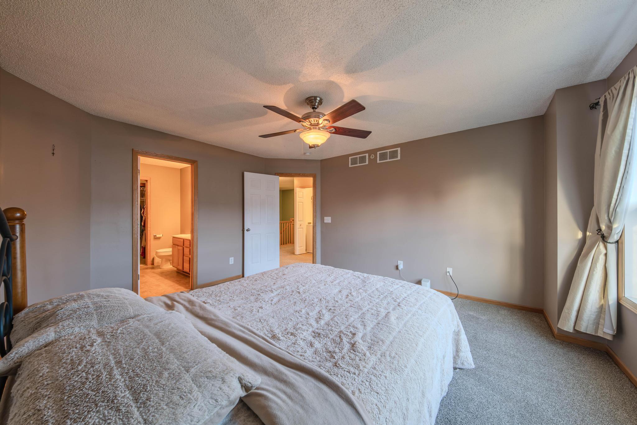 8483 Emery Parkway N Property Photo 21