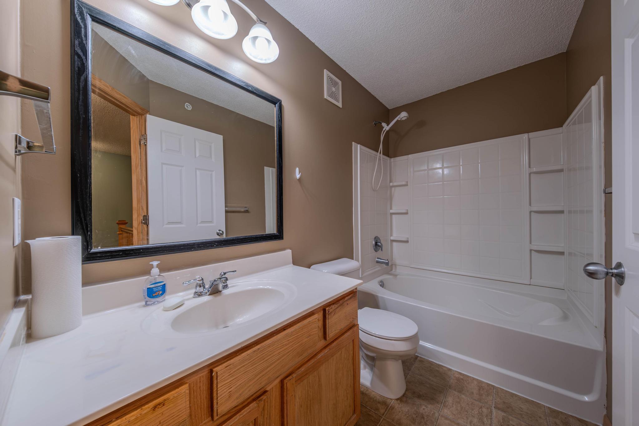 8483 Emery Parkway N Property Photo 28