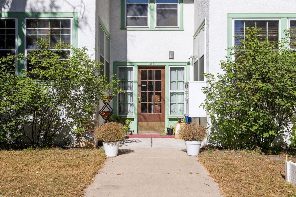 1665 Dayton Avenue Property Photo 3