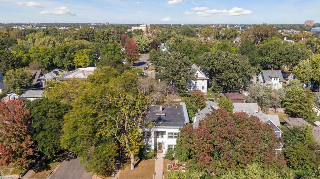 1665 Dayton Avenue Property Photo 11