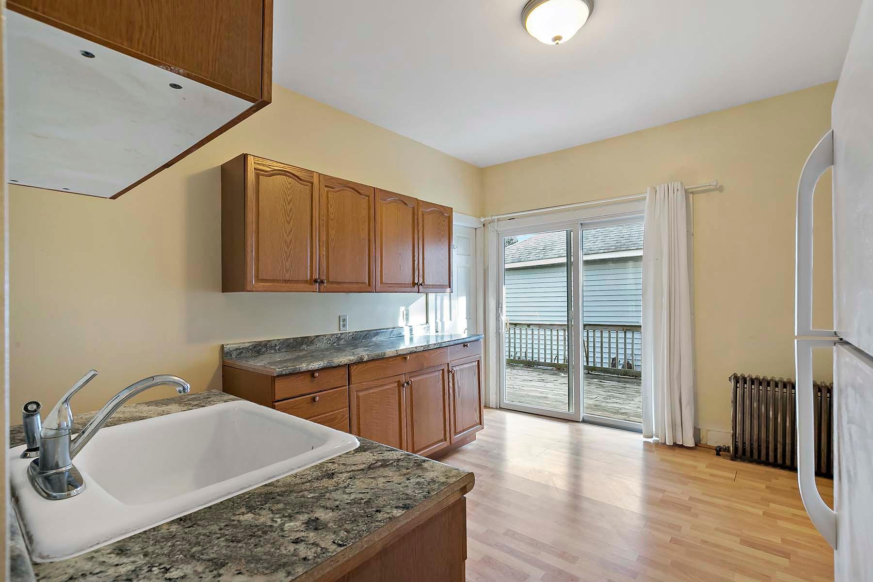 653 Jefferson Street Property Photo 3