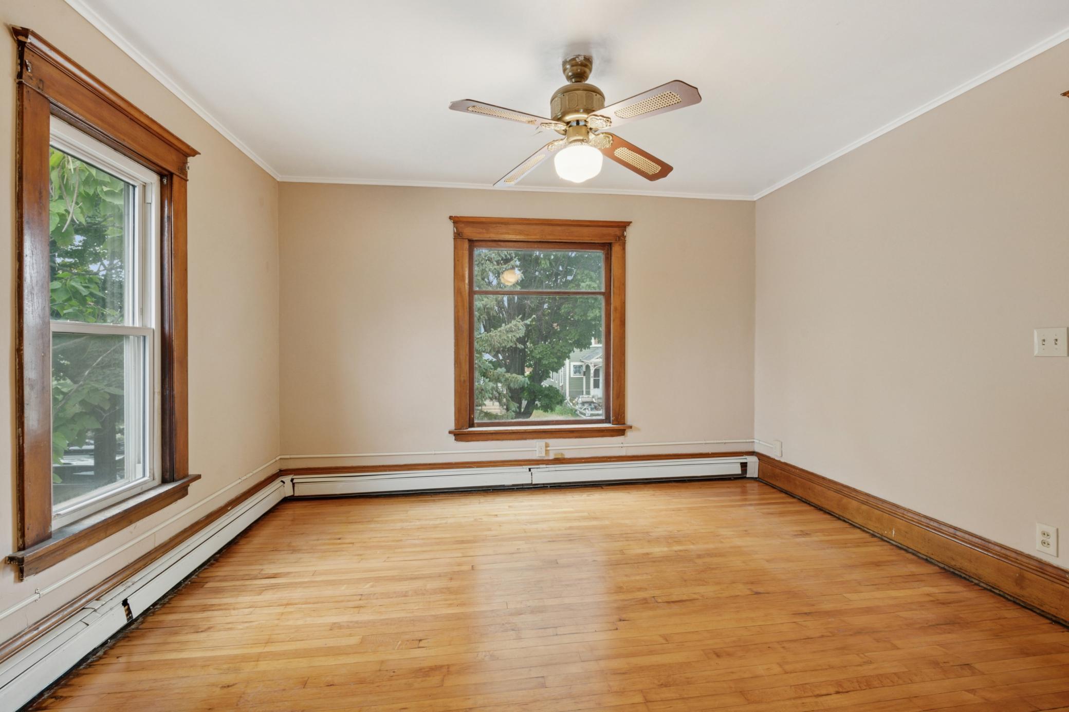 653 Jefferson Street Property Photo 7