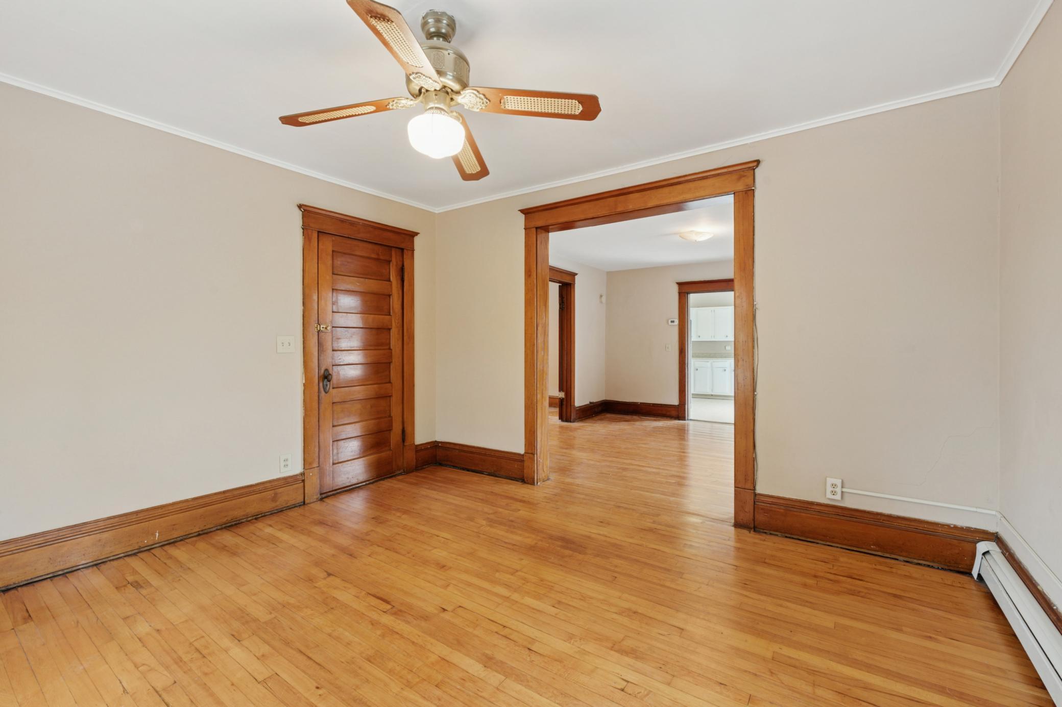 653 Jefferson Street Property Photo 9