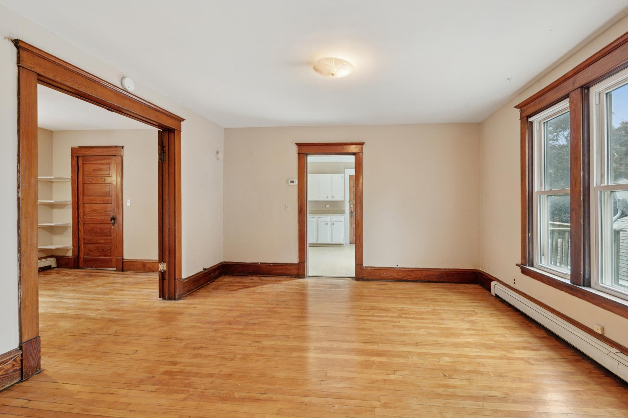 653 Jefferson Street Property Photo 11