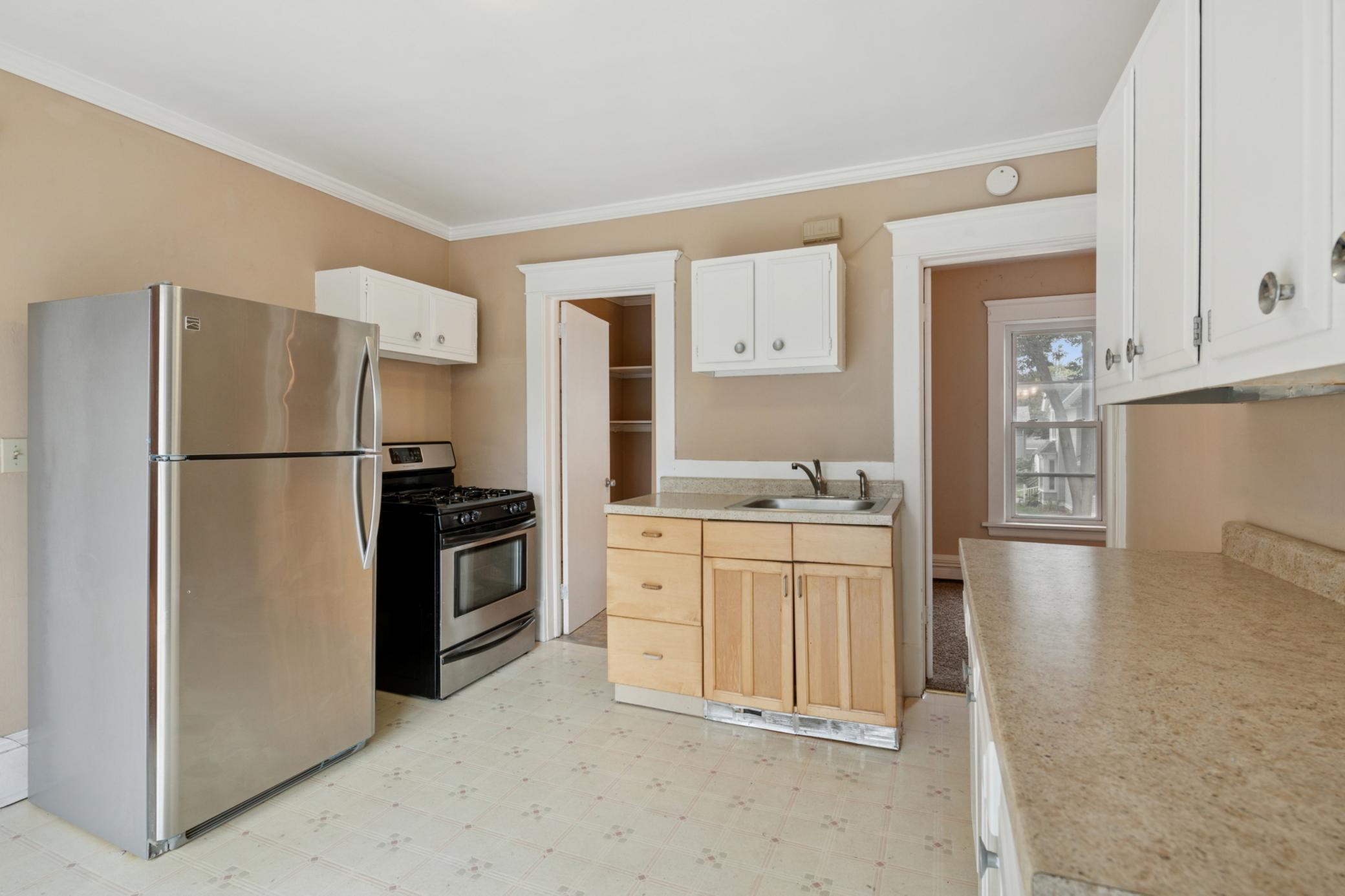 653 Jefferson Street Property Photo 18