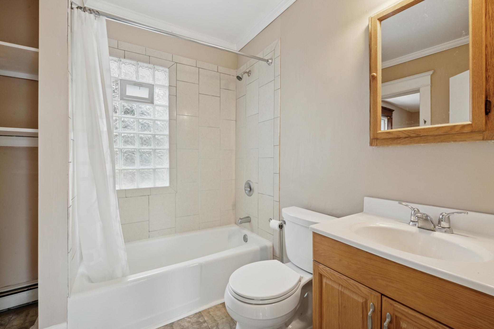 653 Jefferson Street Property Photo 22