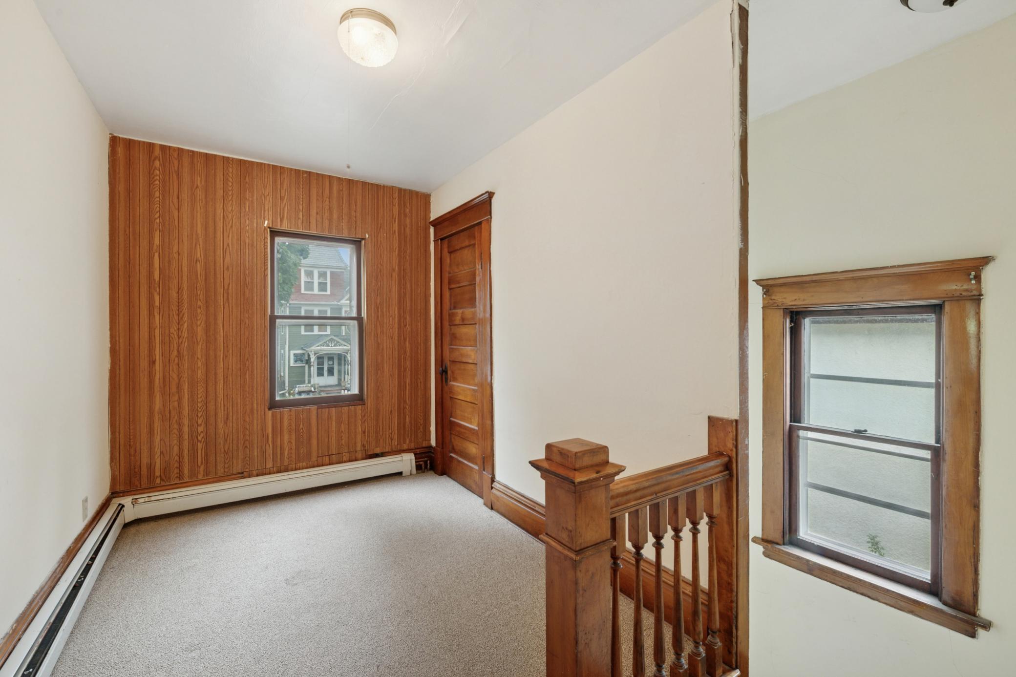 653 Jefferson Street Property Photo 23