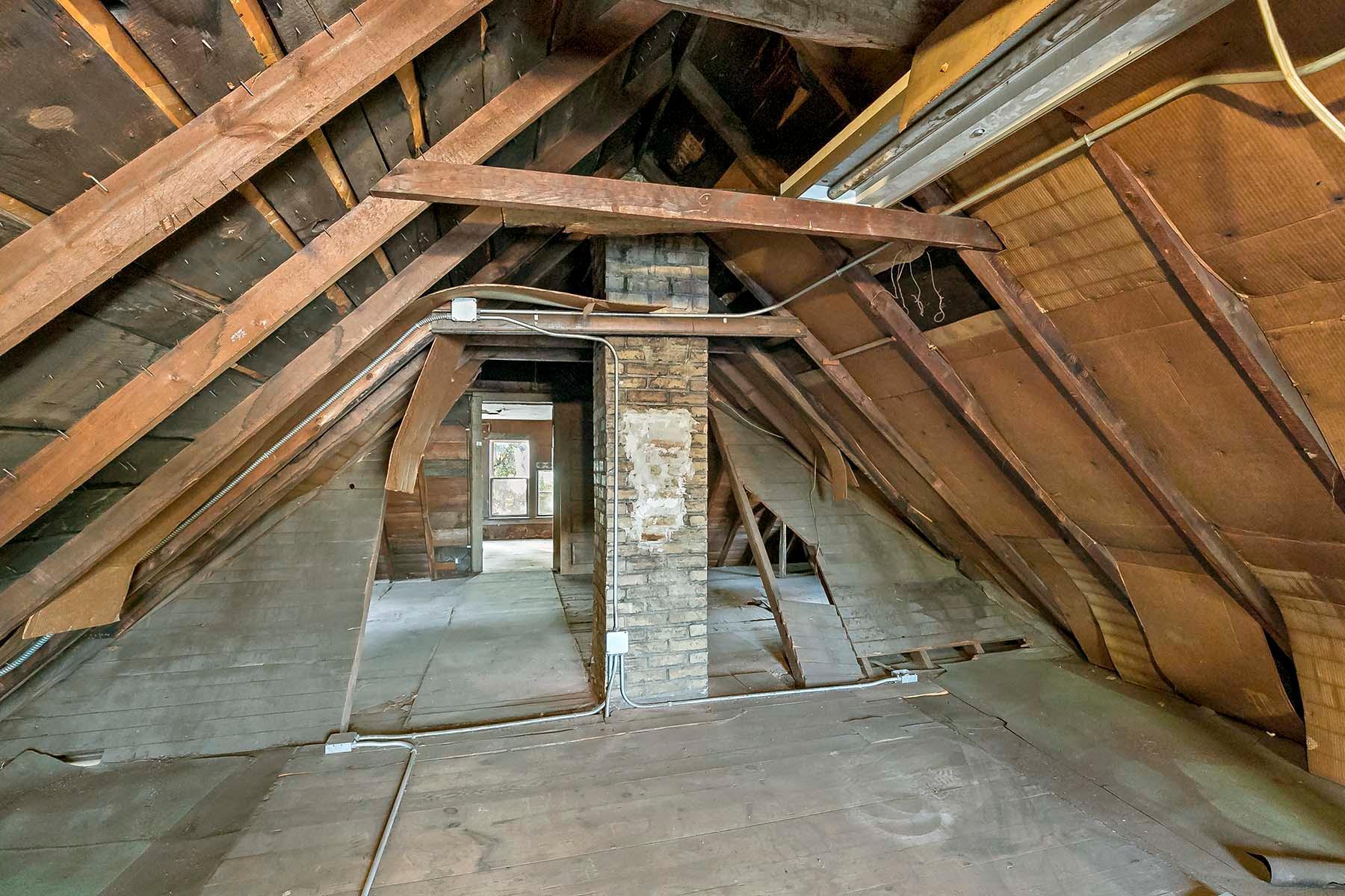 653 Jefferson Street Property Photo 26