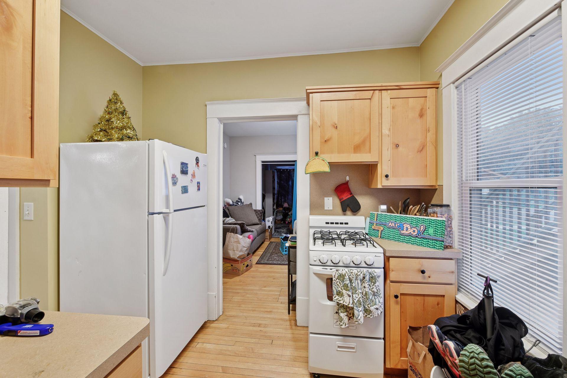 14 W 47th Street Property Photo 9