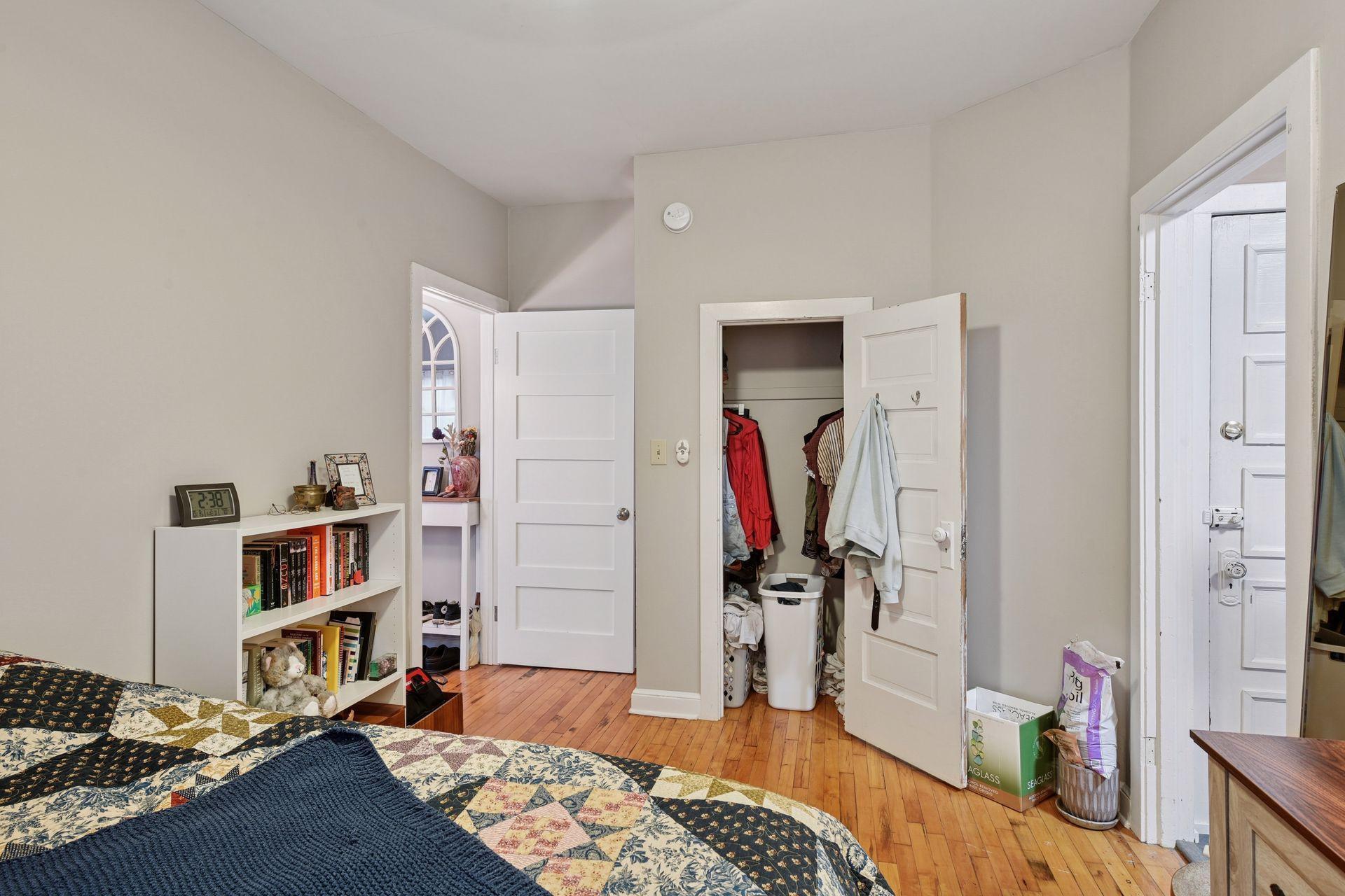 14 W 47th Street Property Photo 21