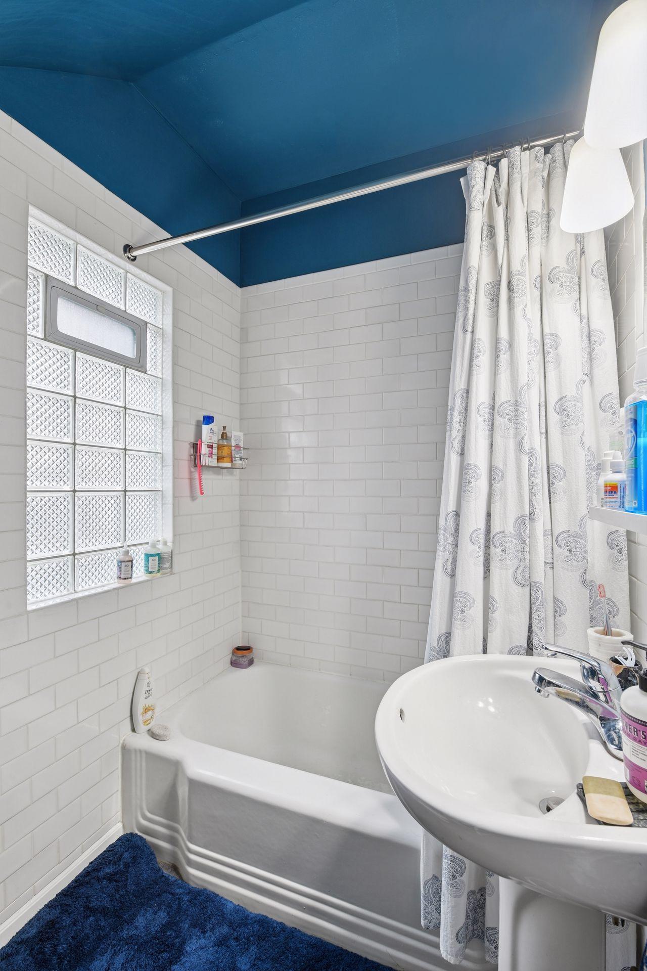 14 W 47th Street Property Photo 22