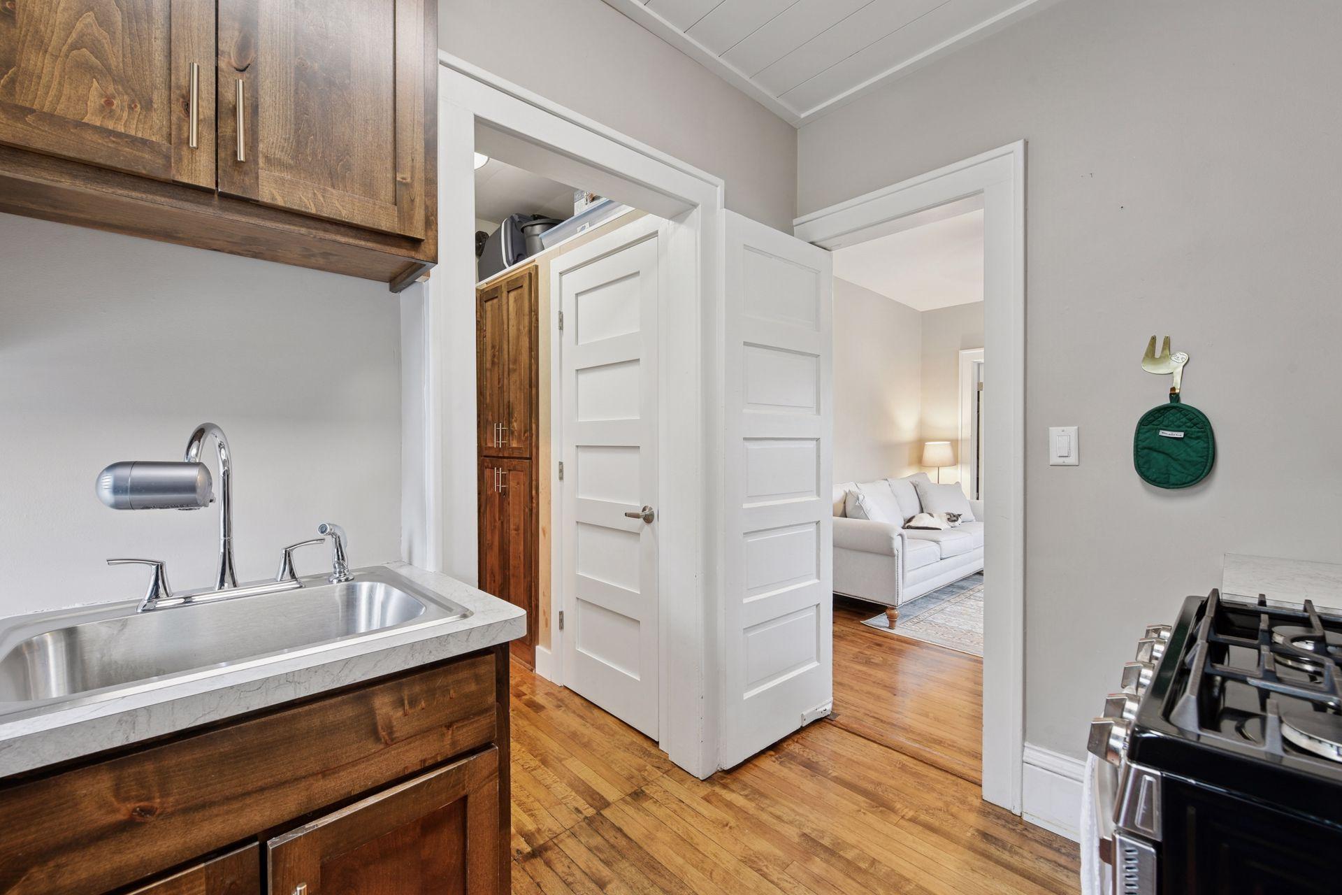 14 W 47th Street Property Photo 25