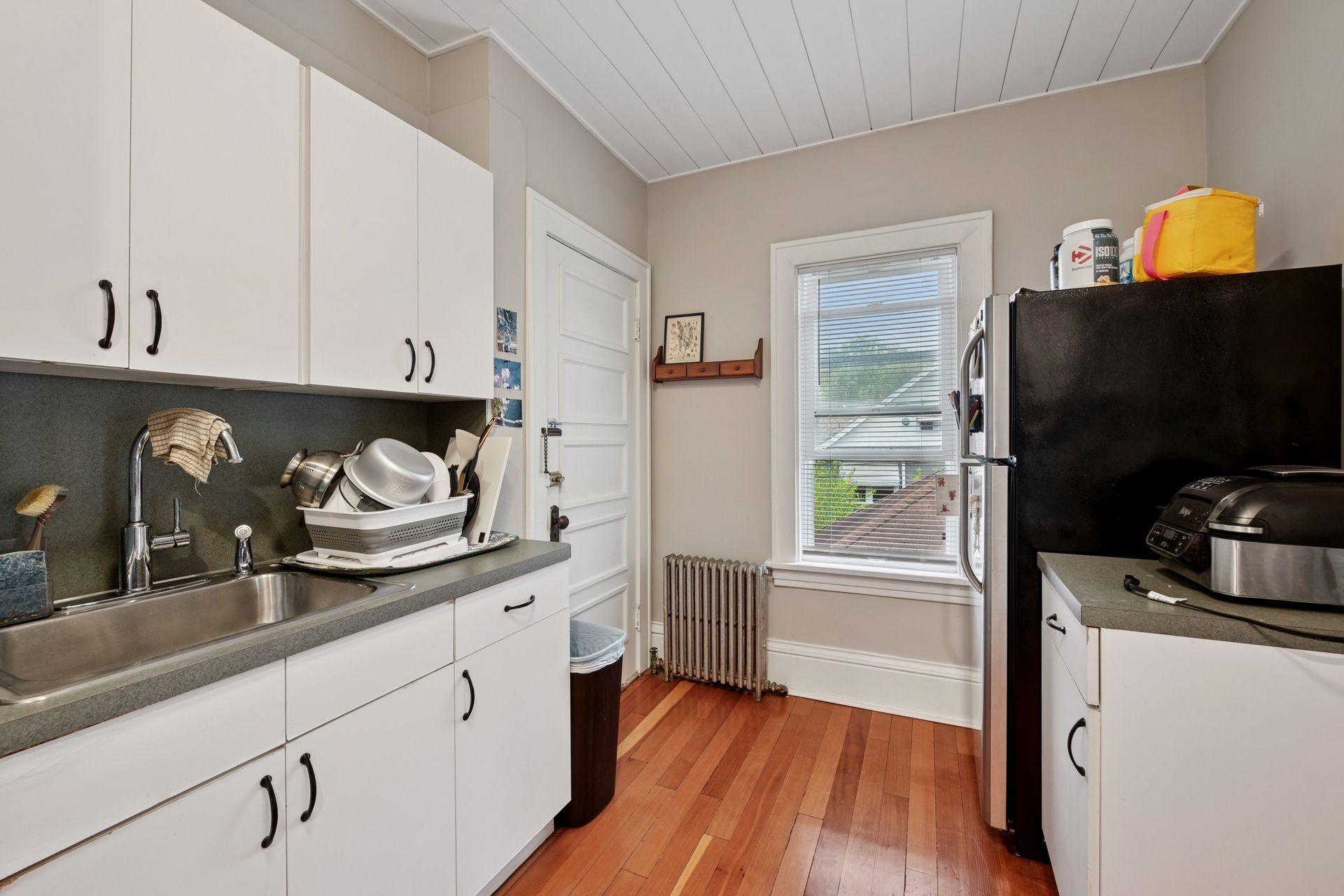 14 W 47th Street Property Photo 34