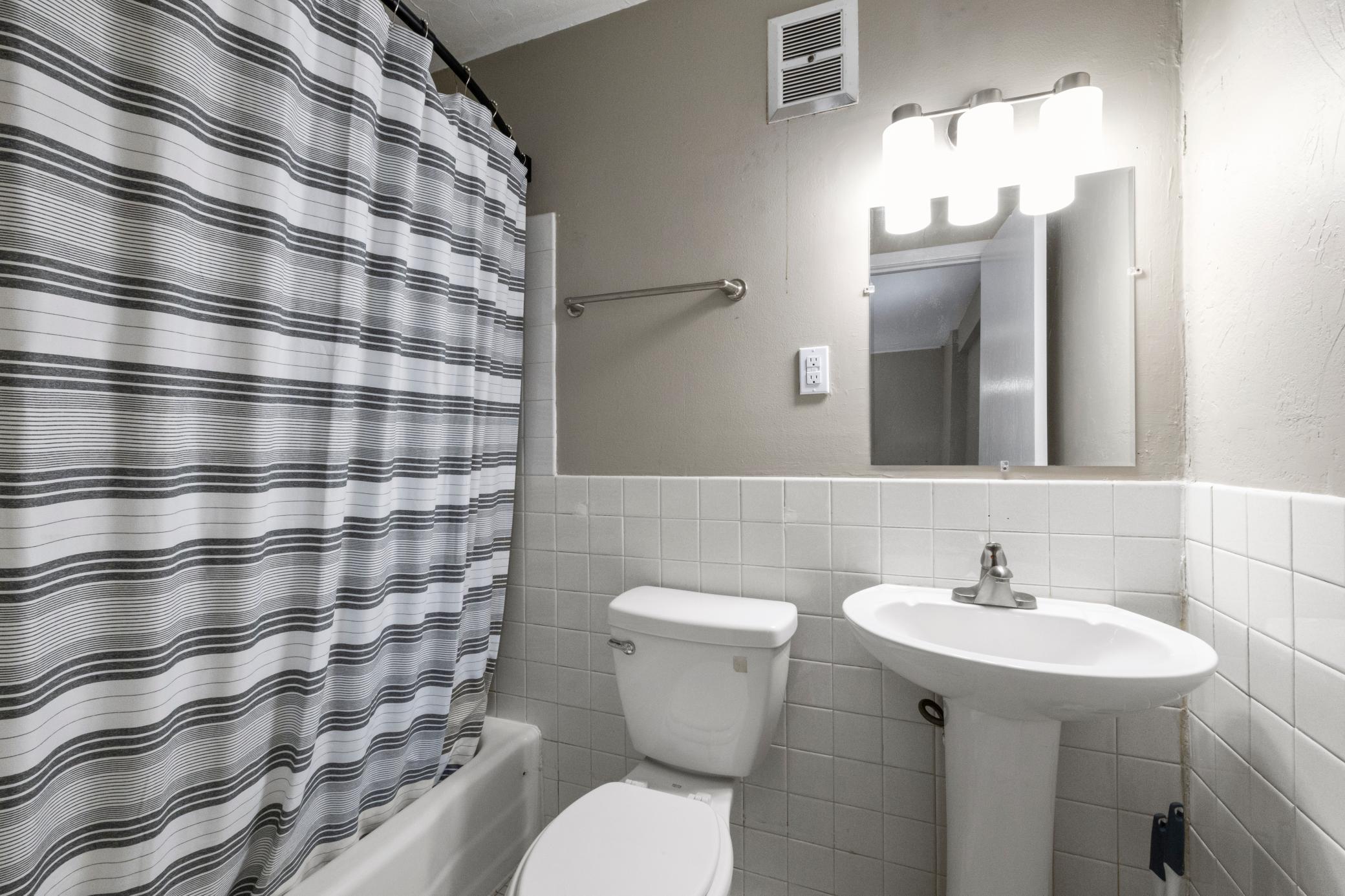 1531 American Boulevard E 101 Property Photo 16