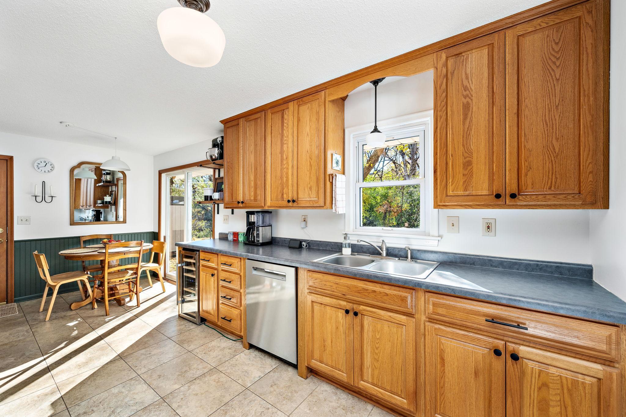 4625 Southmore Drive Property Photo 11