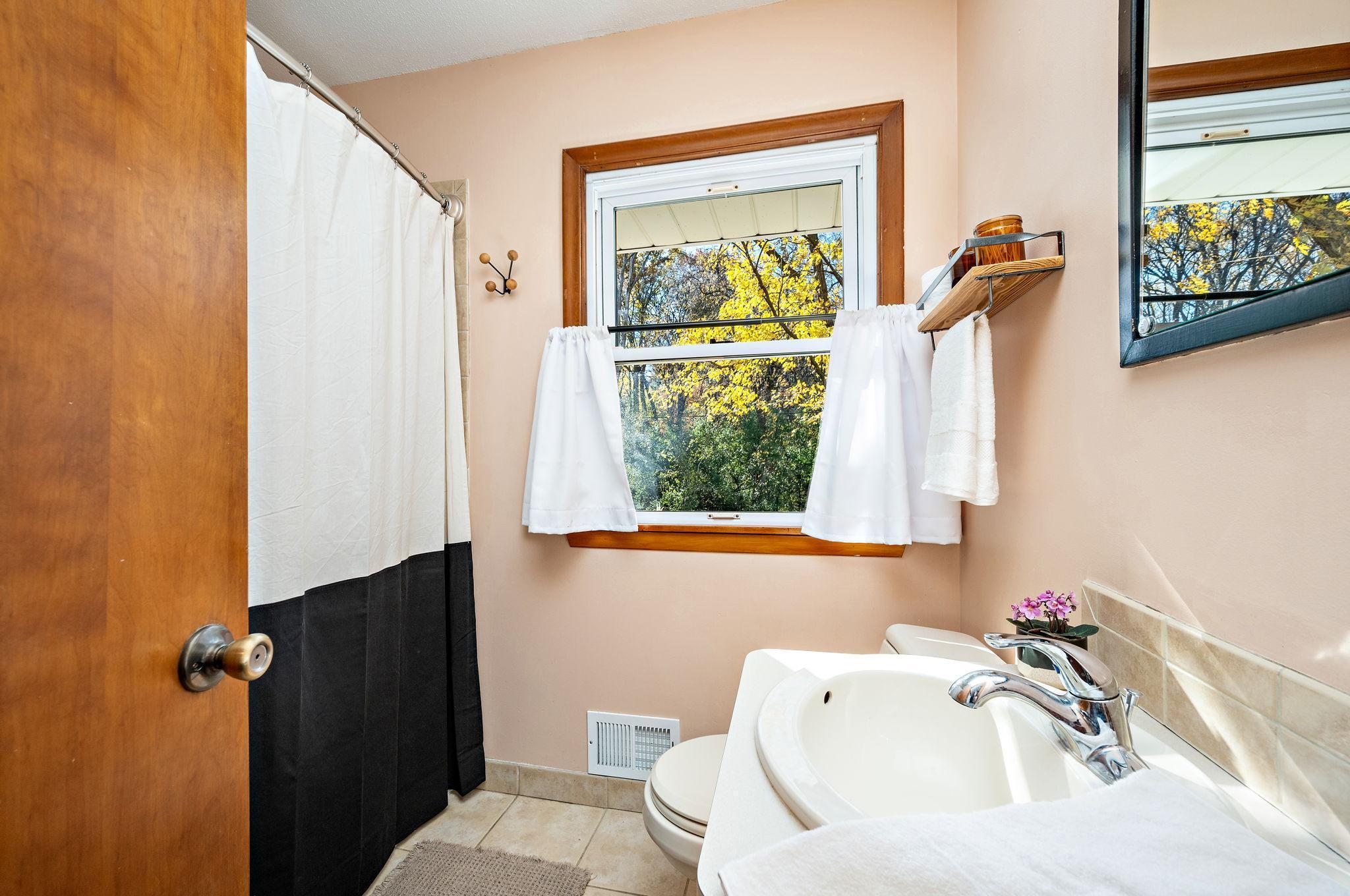 4625 Southmore Drive Property Photo 15