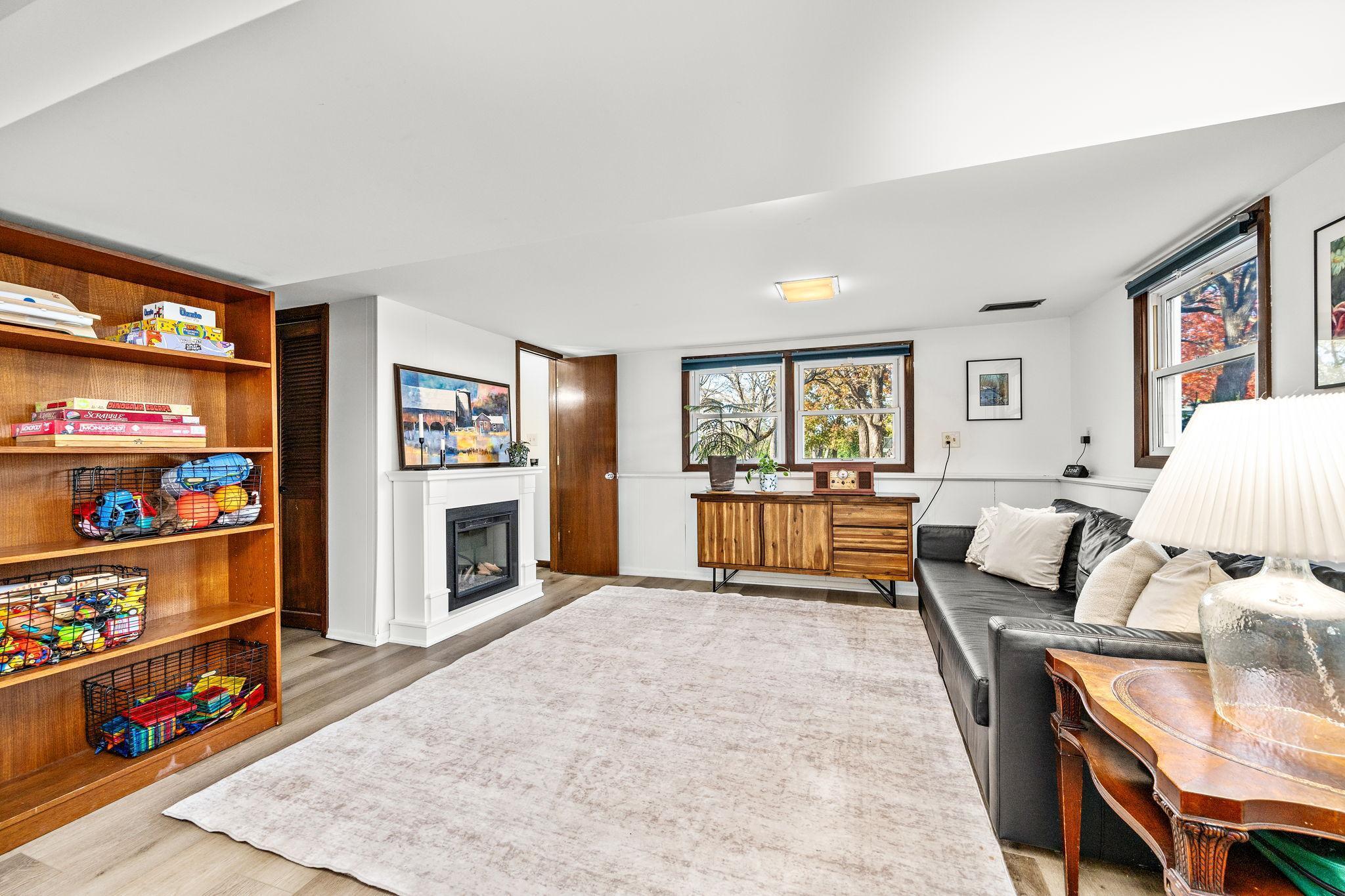 4625 Southmore Drive Property Photo 18