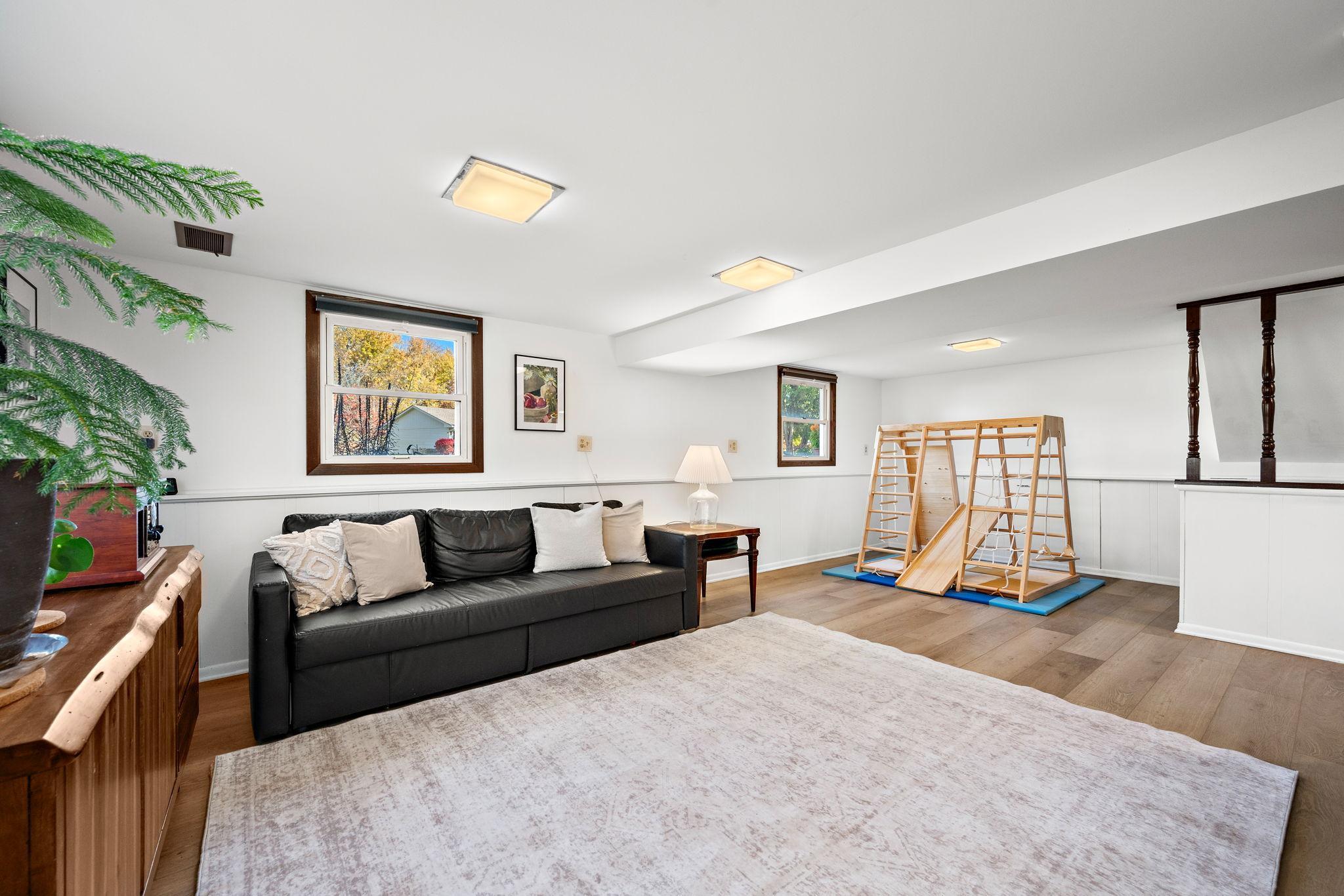 4625 Southmore Drive Property Photo 20