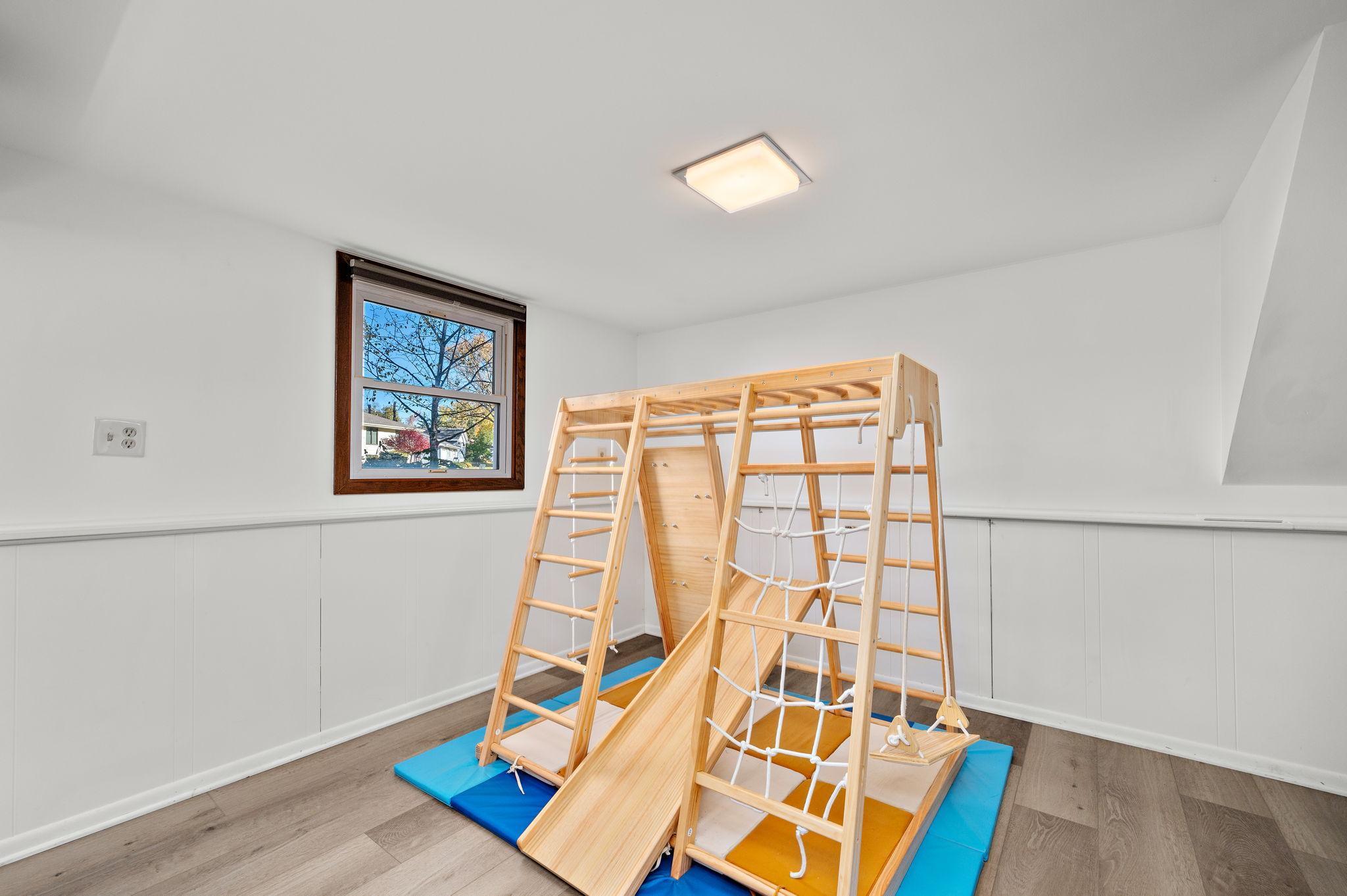 4625 Southmore Drive Property Photo 21