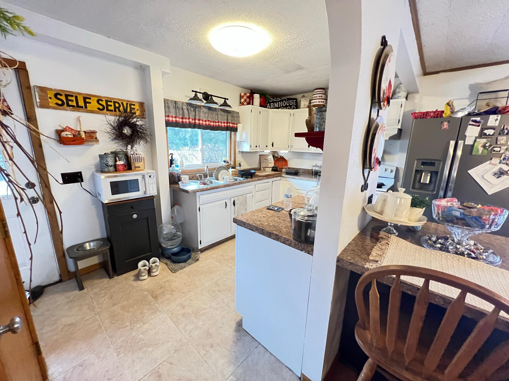 13330 Ermine Drive Property Photo 6
