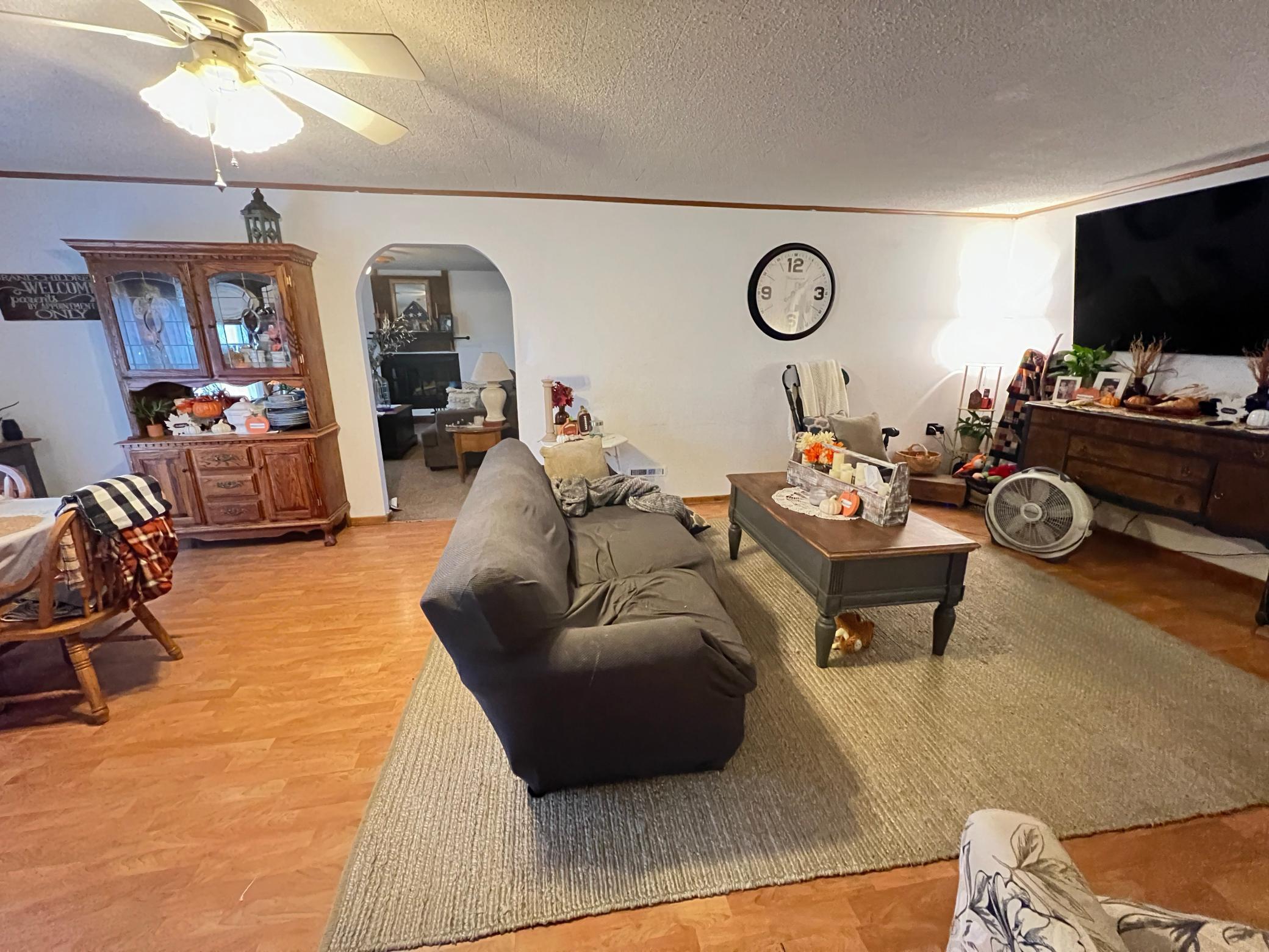 13330 Ermine Drive Property Photo 8