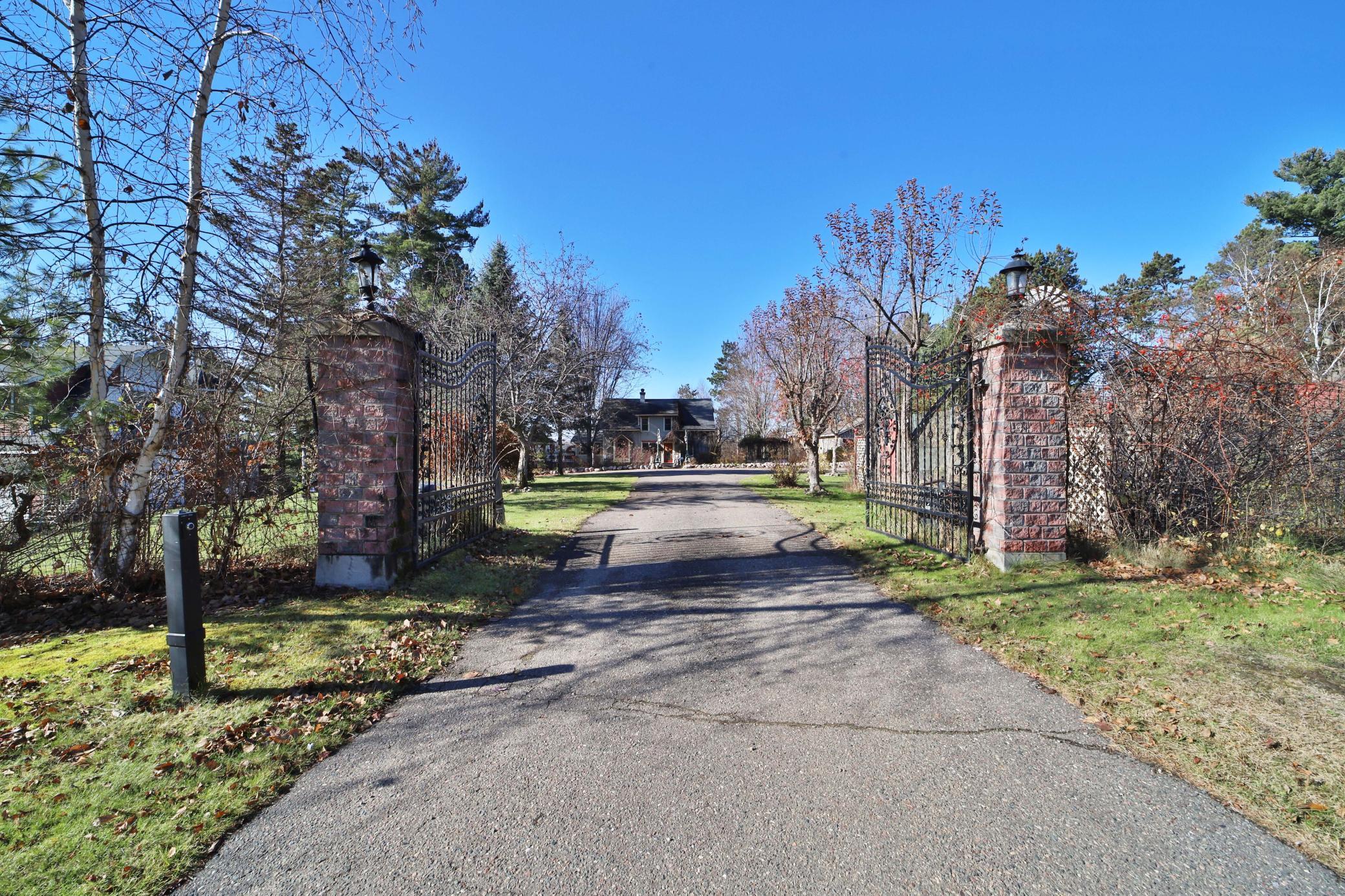 1635 & 1627 E Ponto Lake Road Property Photo 3