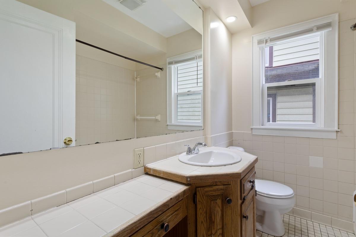 2954 Russell Avenue Property Photo 5