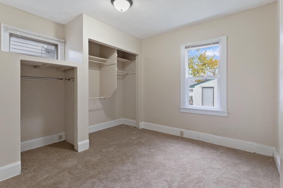 2954 Russell Avenue Property Photo 7