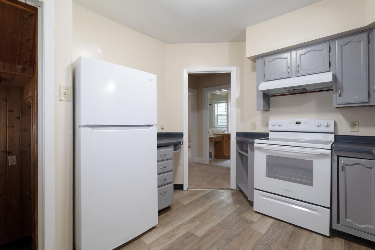 2954 Russell Avenue Property Photo 8