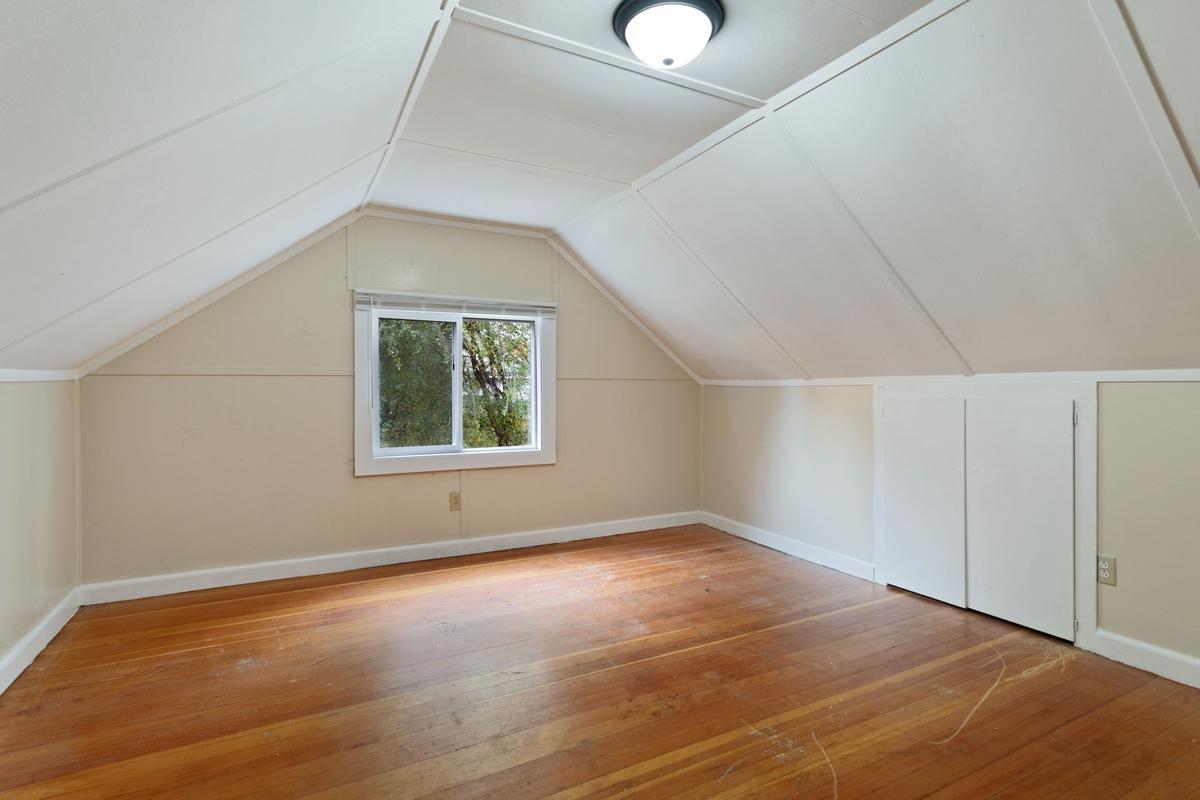 2954 Russell Avenue Property Photo 11