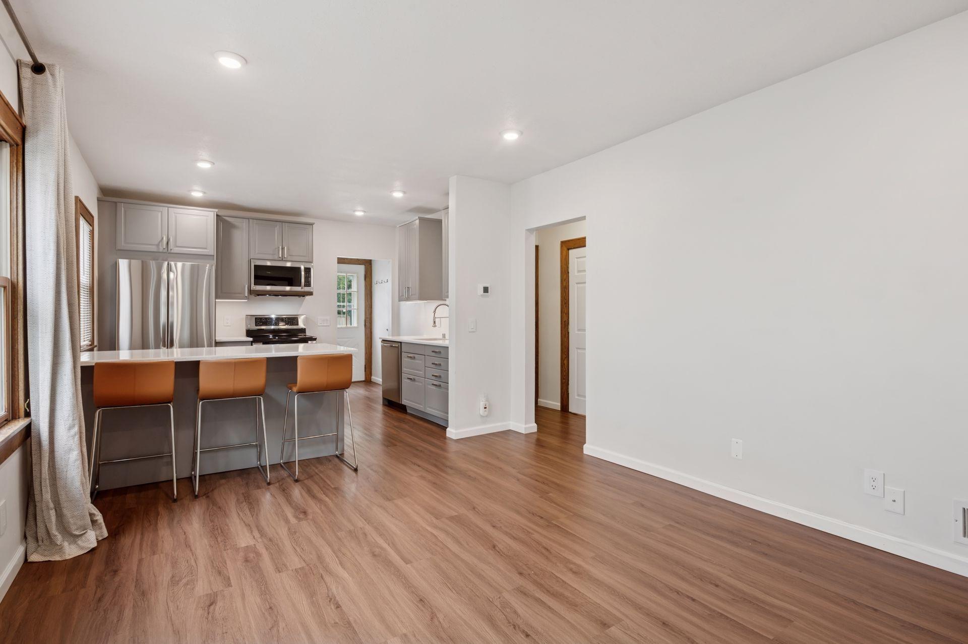 1436 Almond Avenue Property Photo 4