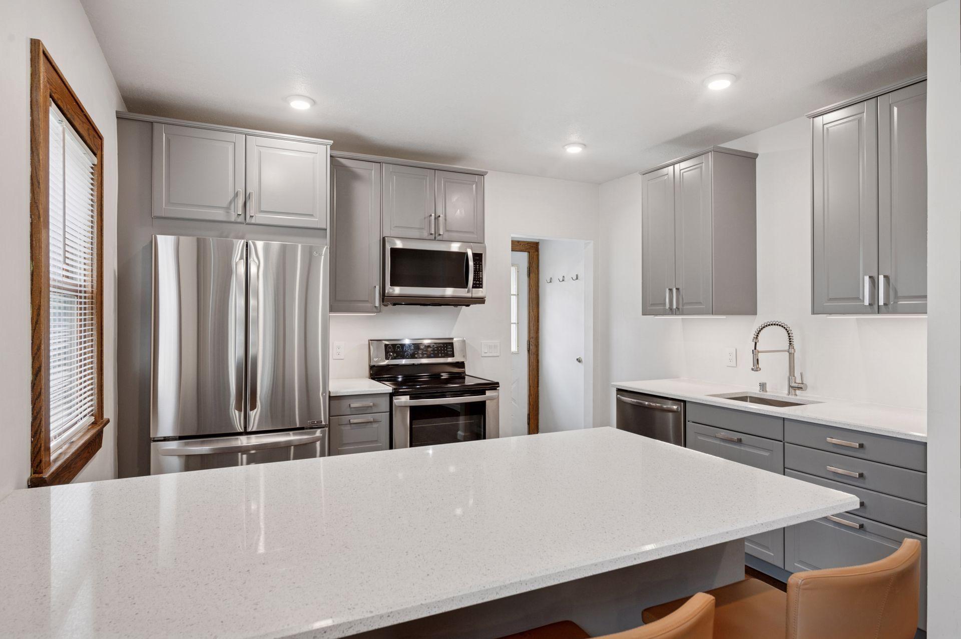 1436 Almond Avenue Property Photo 8