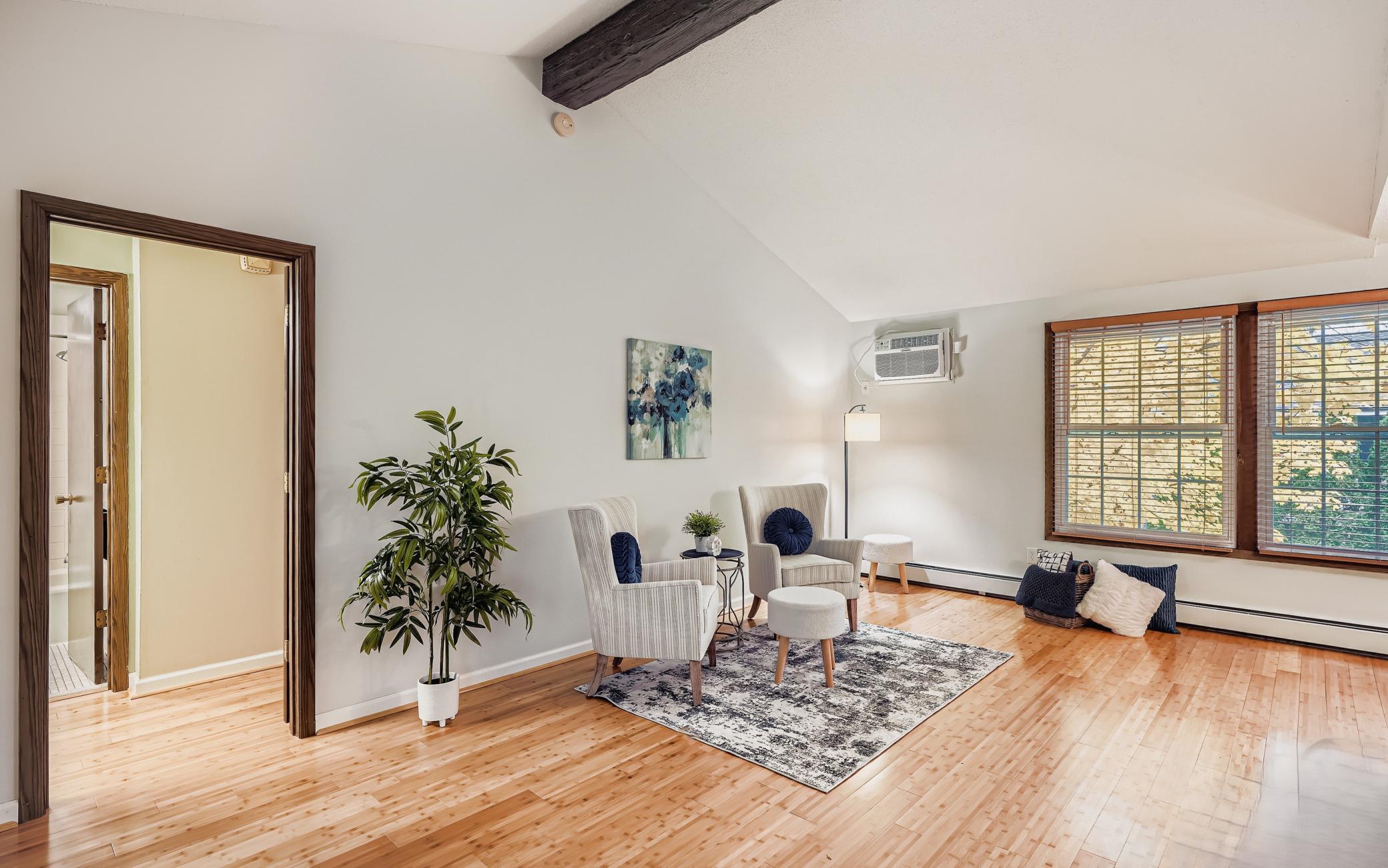 4406 Cedar Lake Road 7 Property Photo 1