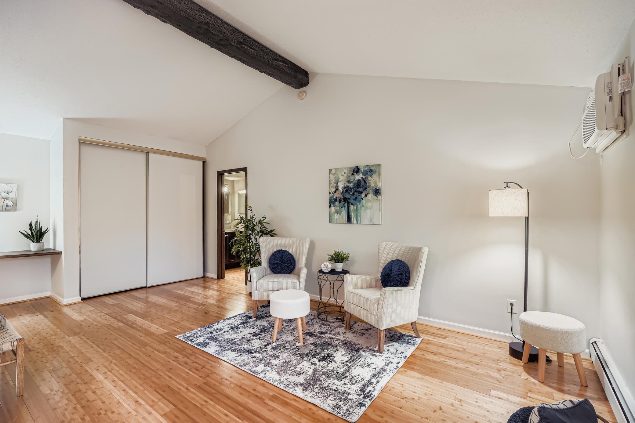 4406 Cedar Lake Road 7 Property Photo 4