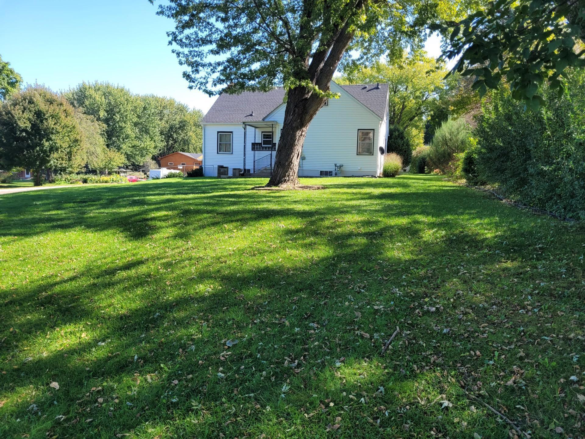 327 4th Street Property Photo 2