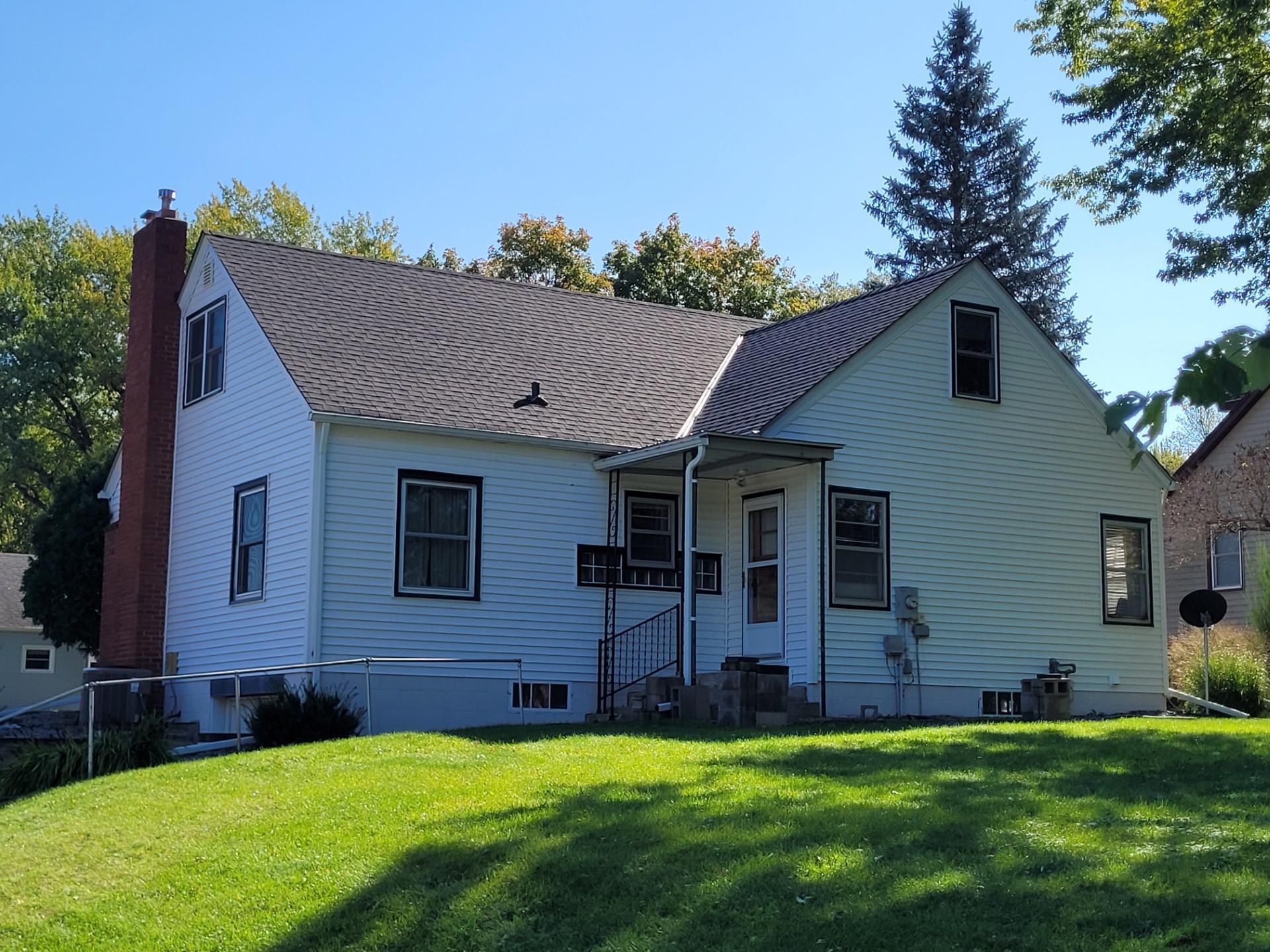 327 4th Street Property Photo 4