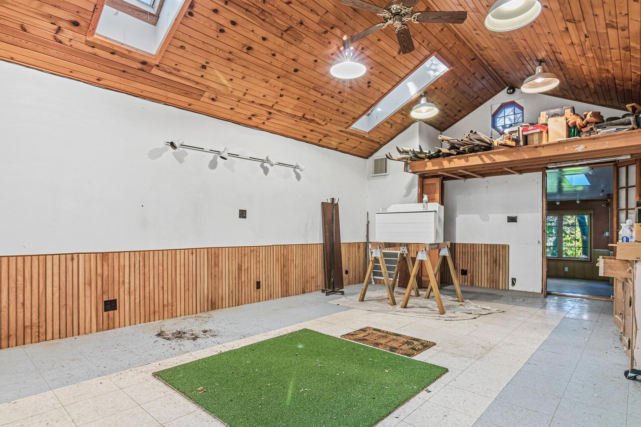 4024 Wood End Drive Property Photo 16