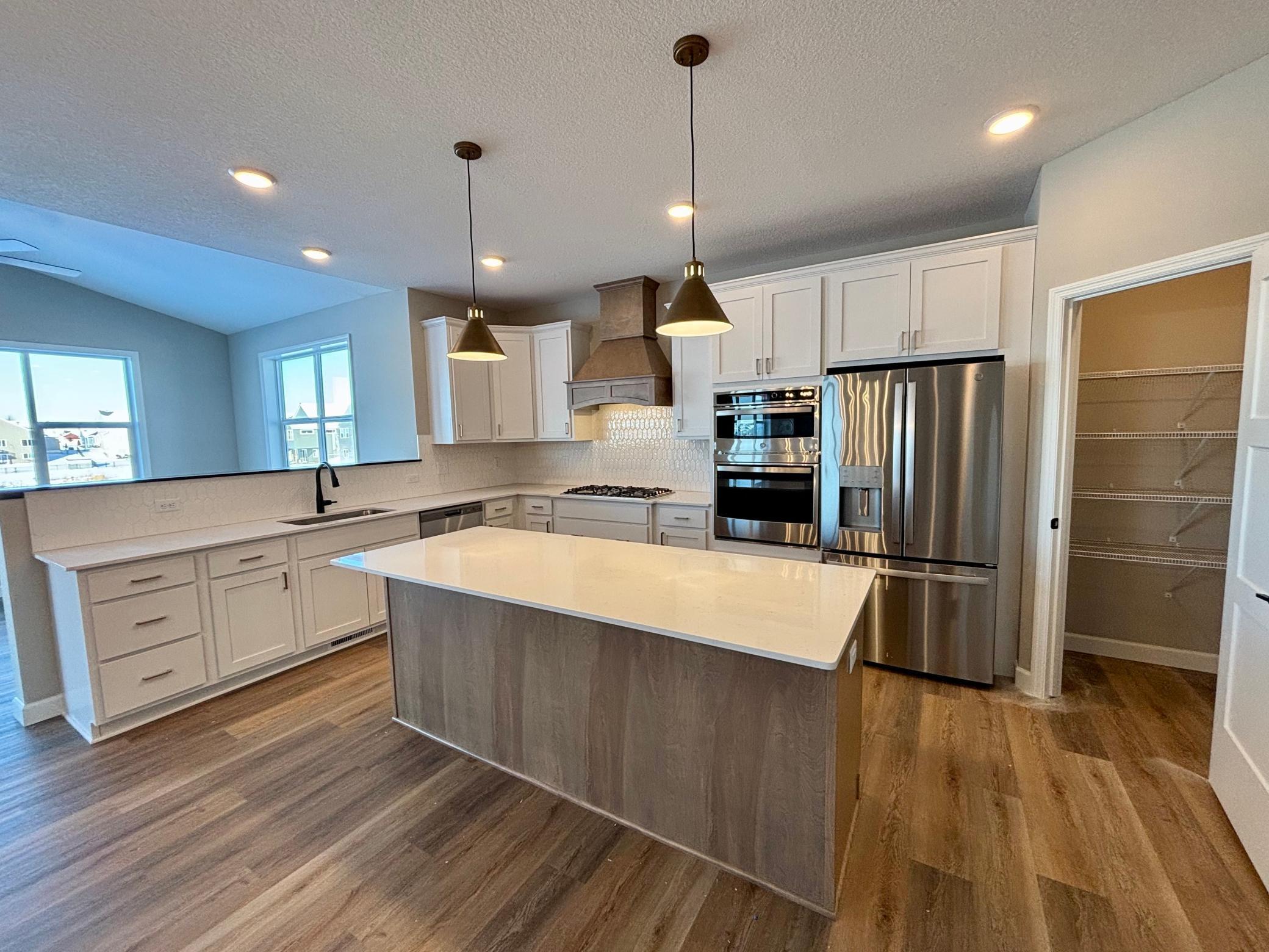 11764 5th Street Property Photo 3